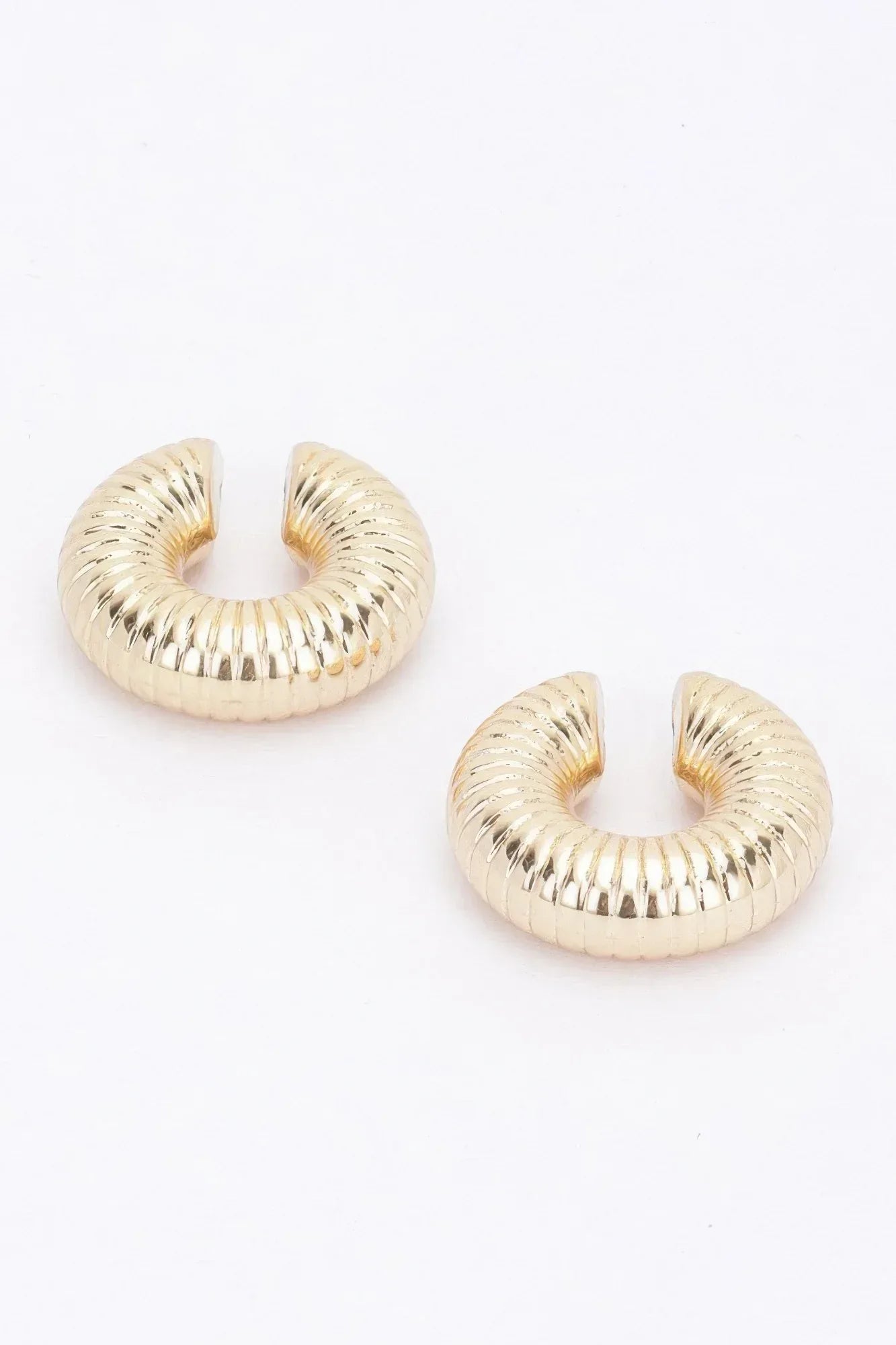Plastic Cuff Earring | Mixtshop LLC Main image