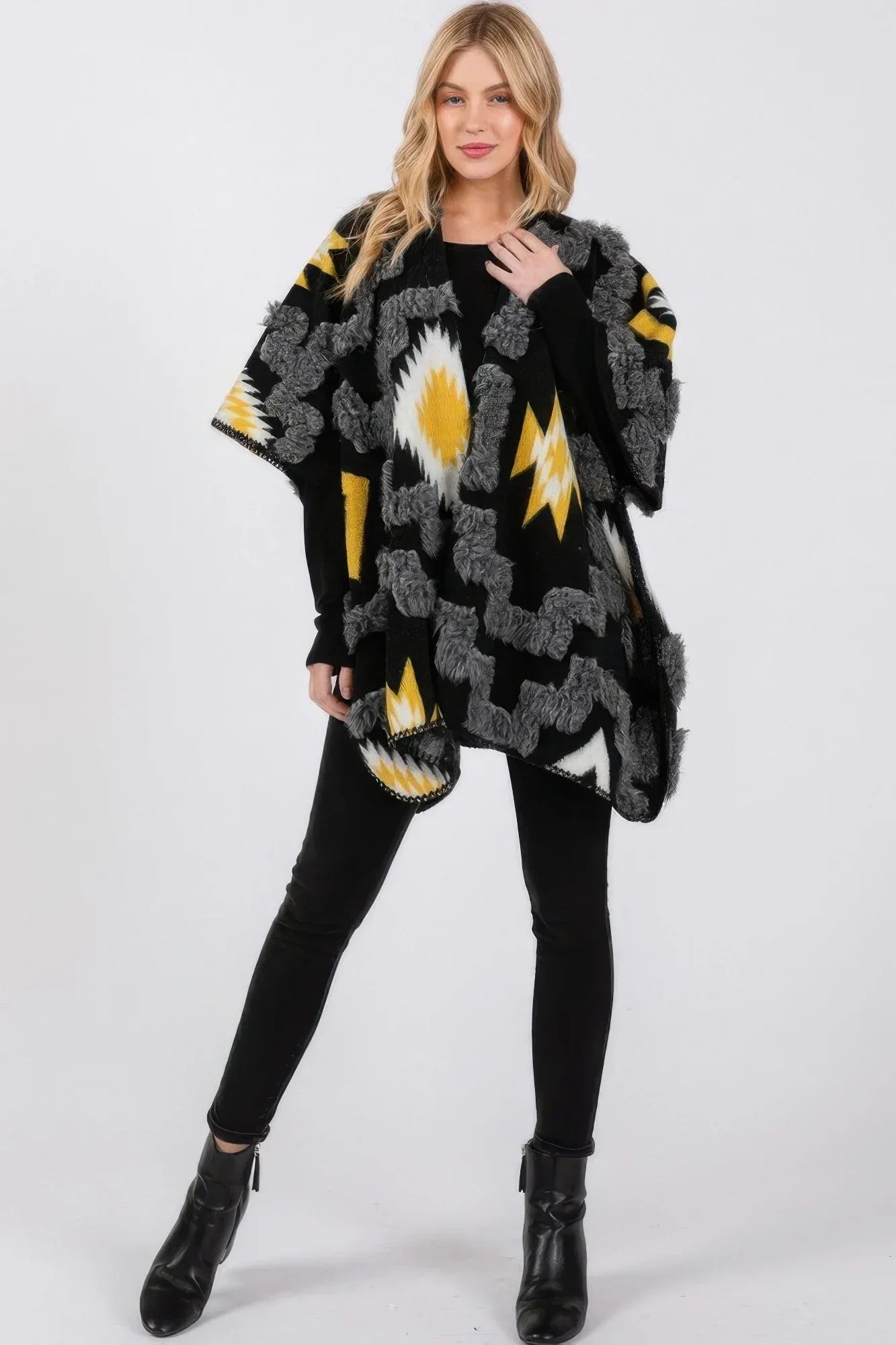 Fuzzy Aztec Pattern Kimono Secondary image
