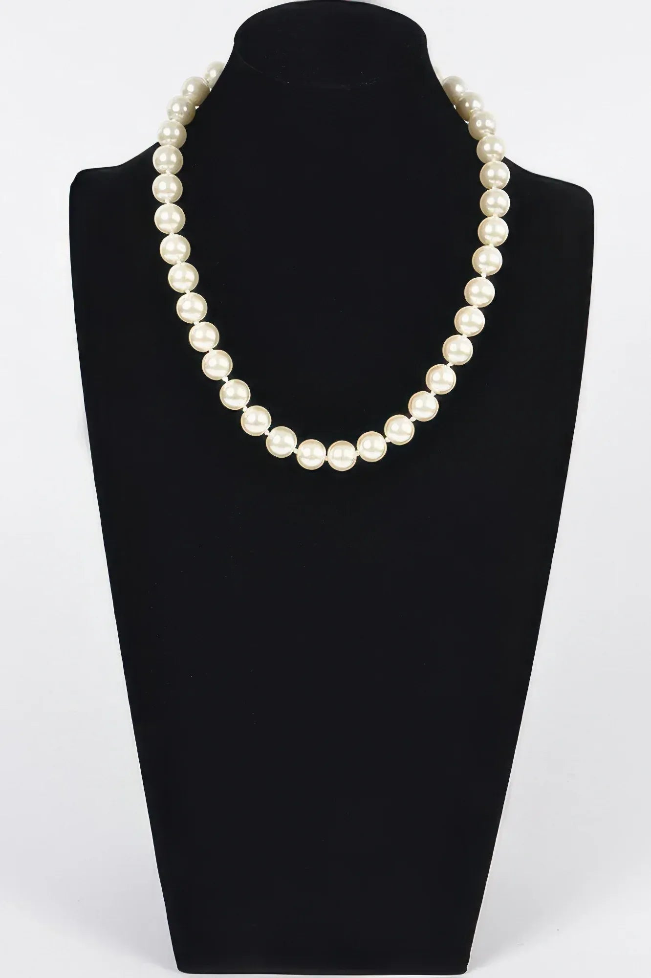 Simple Pearl Bead Lined Necklace | Mixtshop LLC