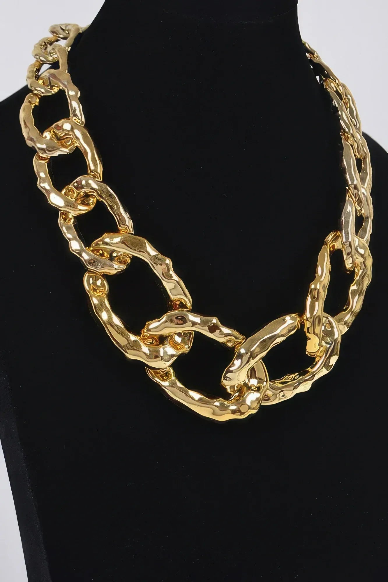 Hammered Link Chain Necklace Secondary image