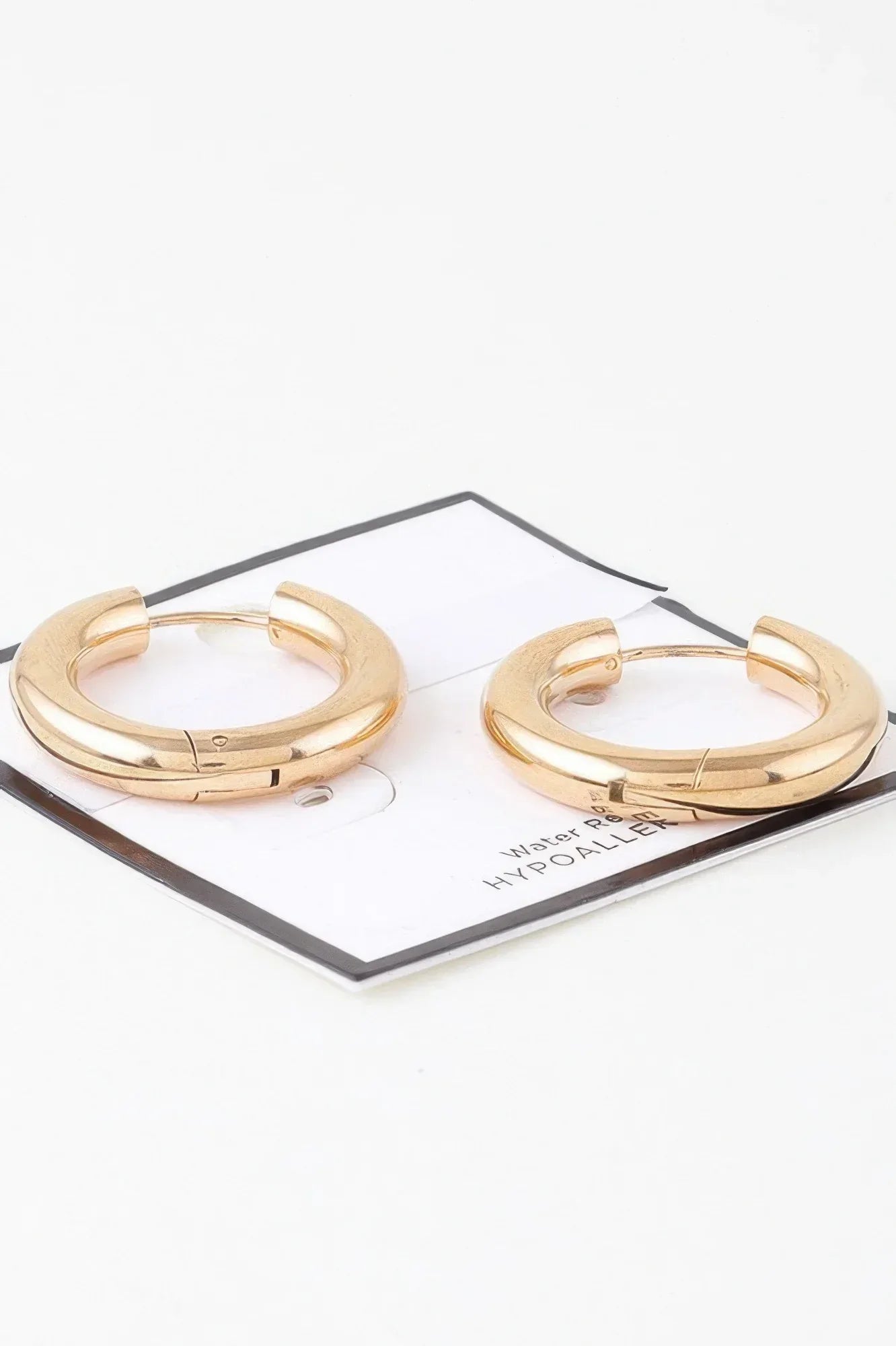 Shiny Modern Hoop Earrings Secondary image