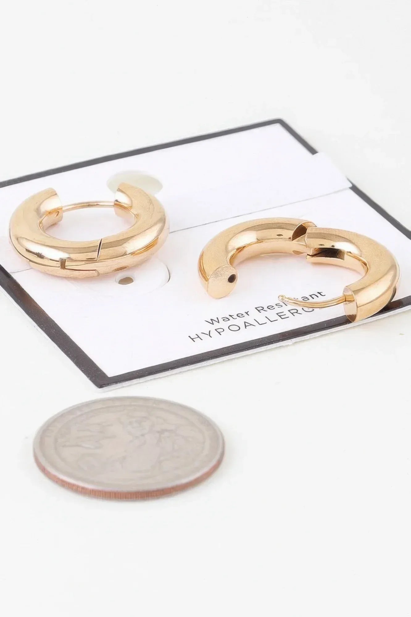 Bulky Shiny Hoop Earrings Secondary image