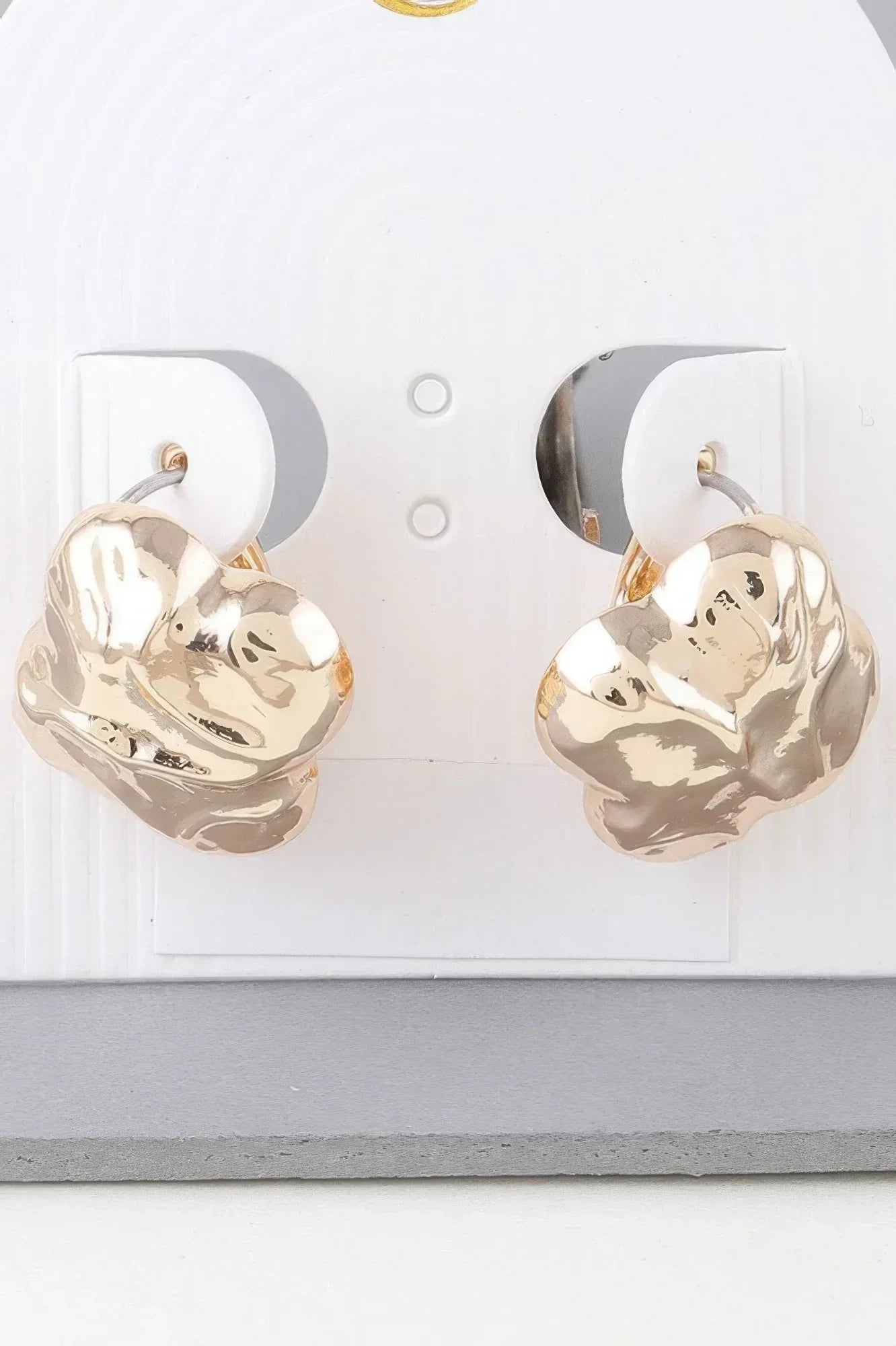 Hammered Clover Stud Earrings | Mixtshop LLC Main image