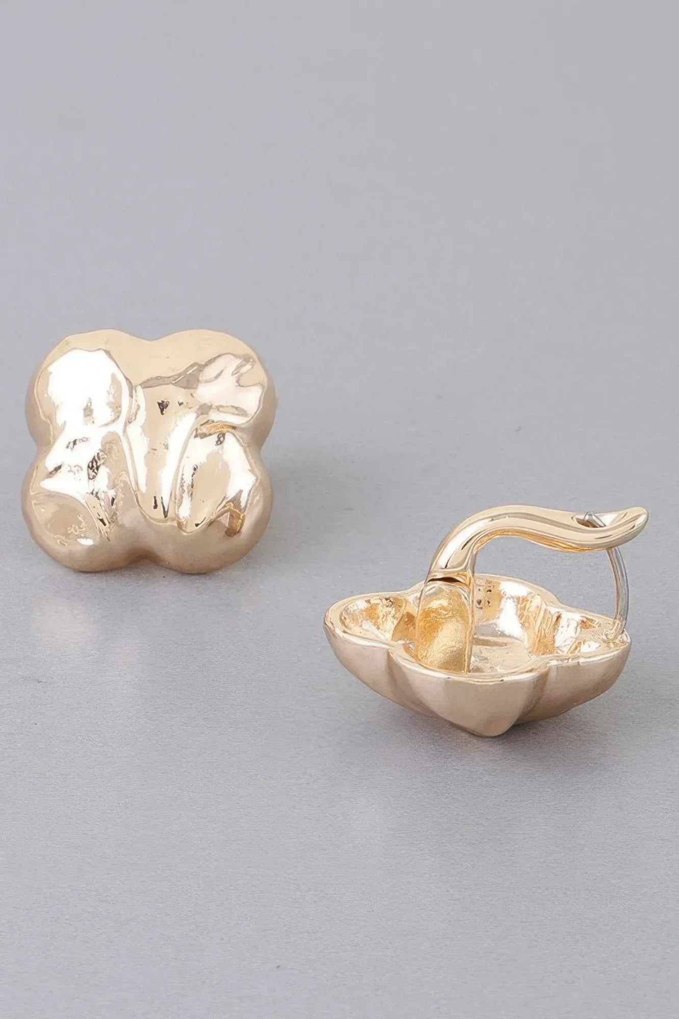 Hammered Clover Stud Earrings Secondary image