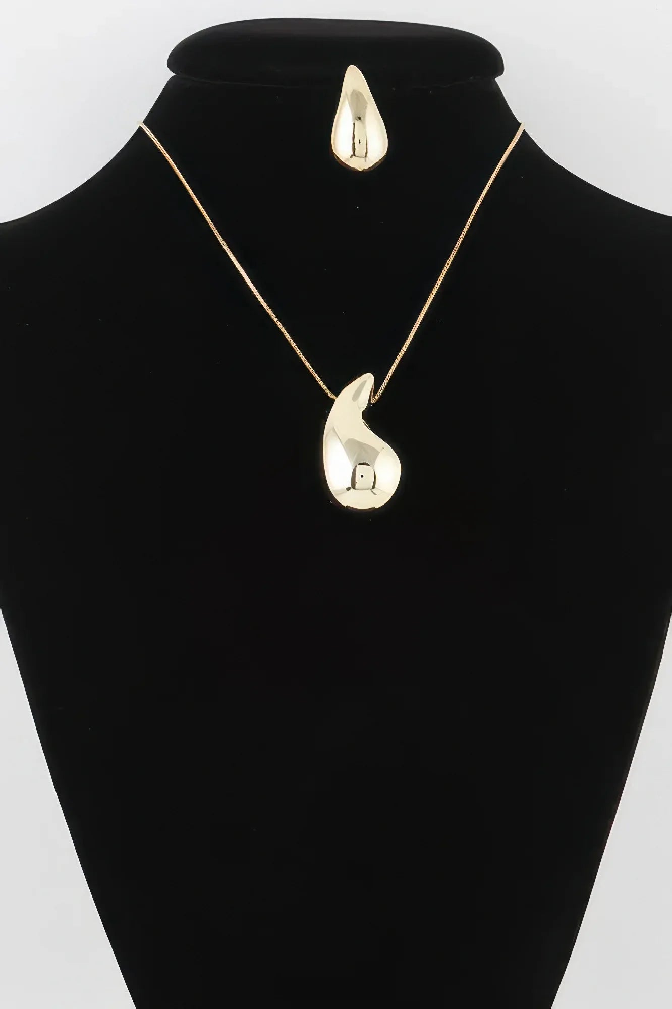 Shiny Teardrop Necklace Set | Mixtshop LLC