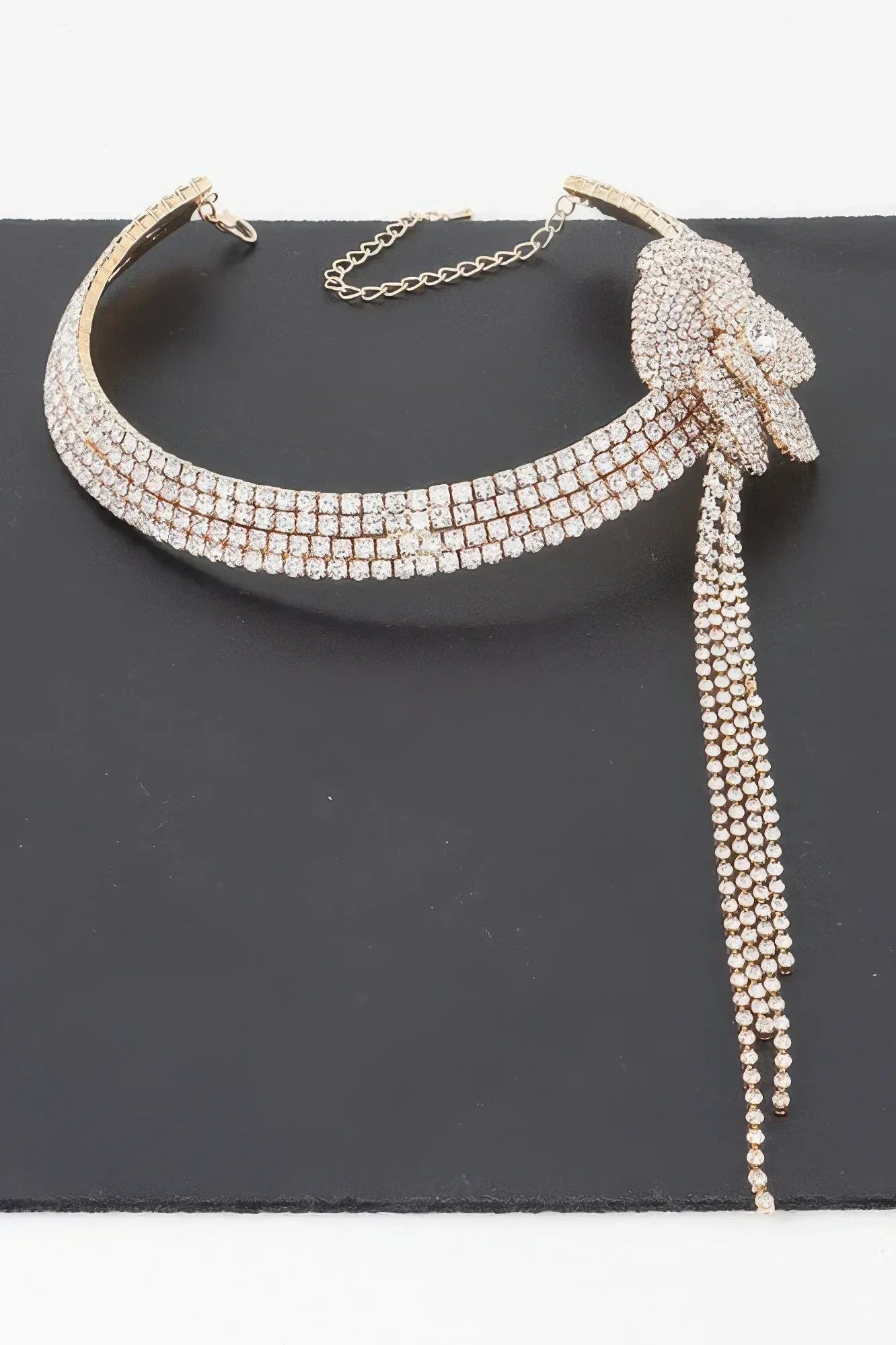 Rhinestone Flower Choker Necklace Secondary image