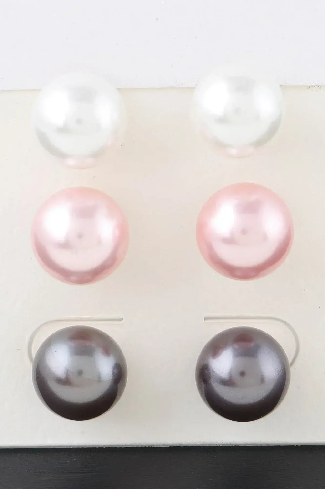 Pearl Stud Earrings | Mixtshop LLC Main image