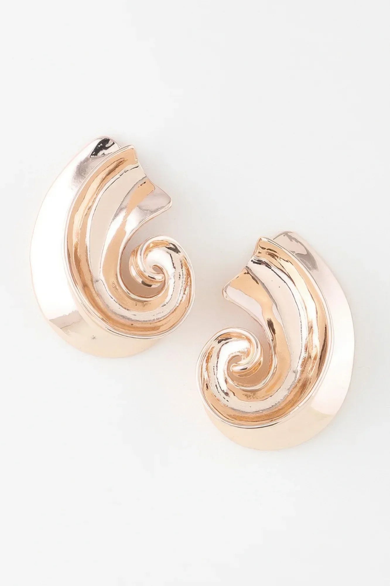 Dazzling Conch Shell Earrings | Mixtshop LLC