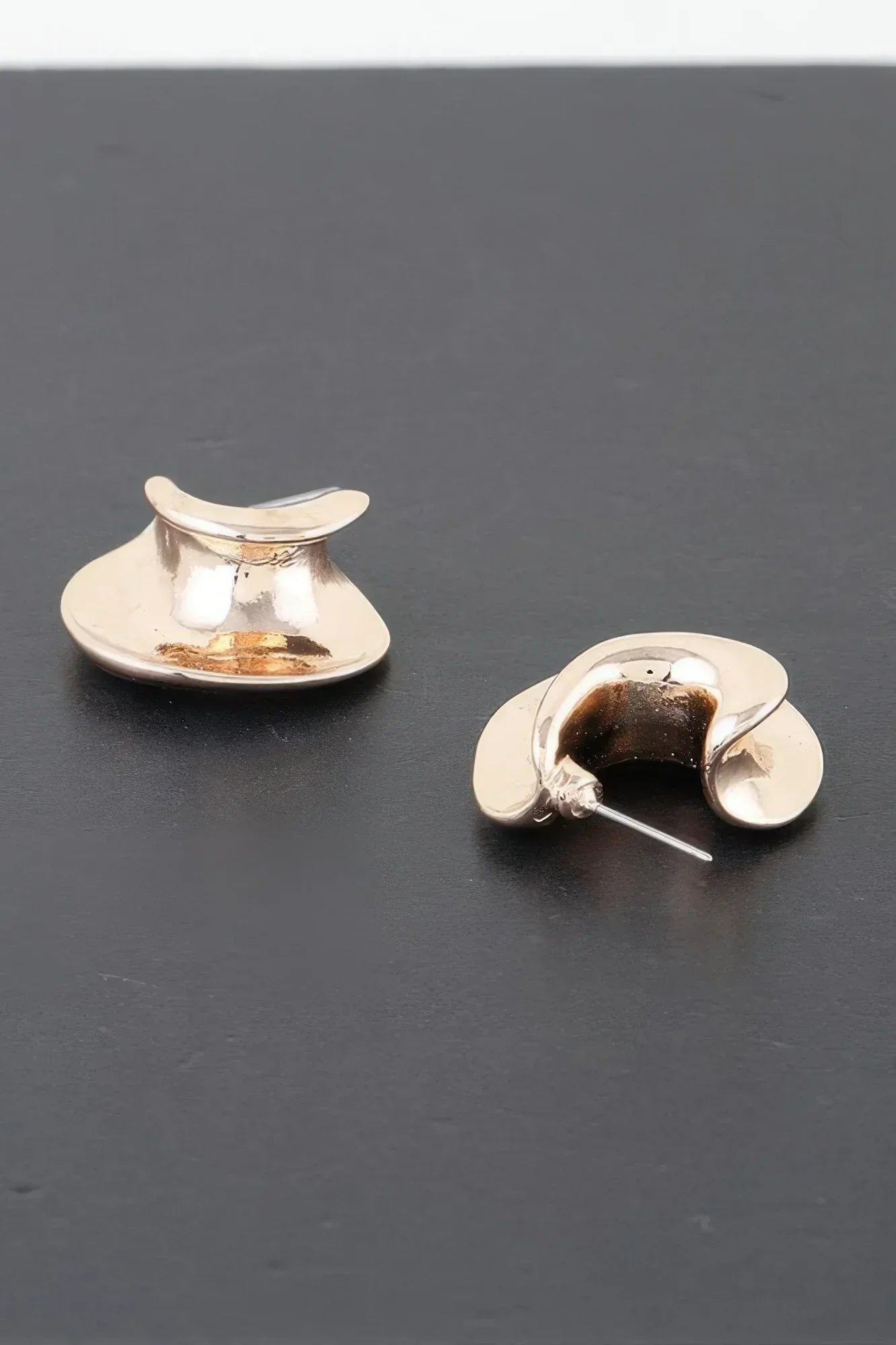 Golden Curve Earrings Secondary image