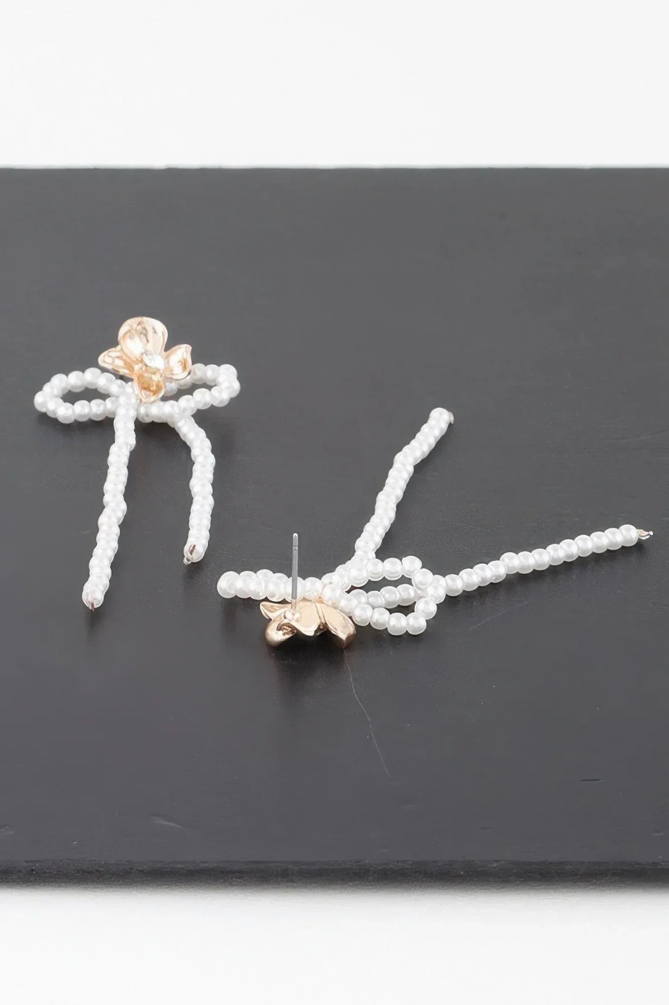 Delicateshiny Bejeweled Flower Pearlribbonearrings Secondary image