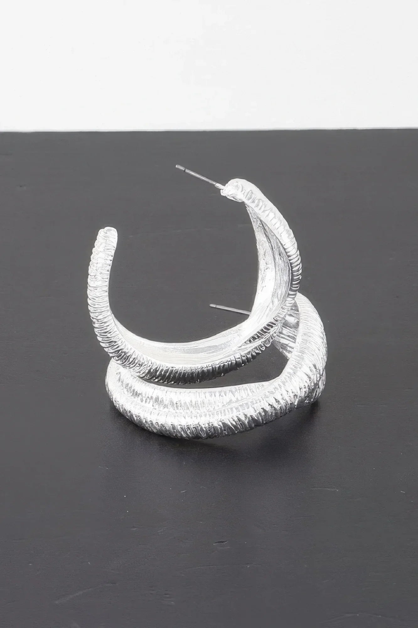 Ribbed Intertwined Hoop Earrings | Mixtshop LLC