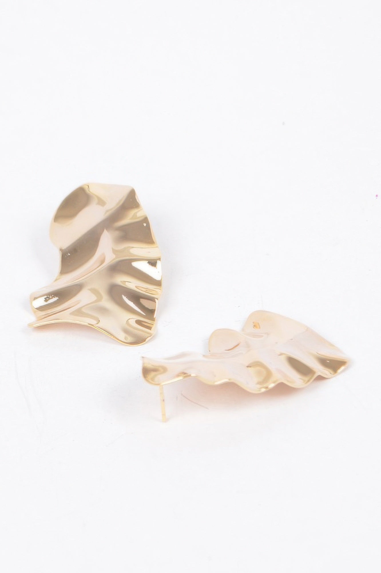 Vintage Metal Earring Secondary image