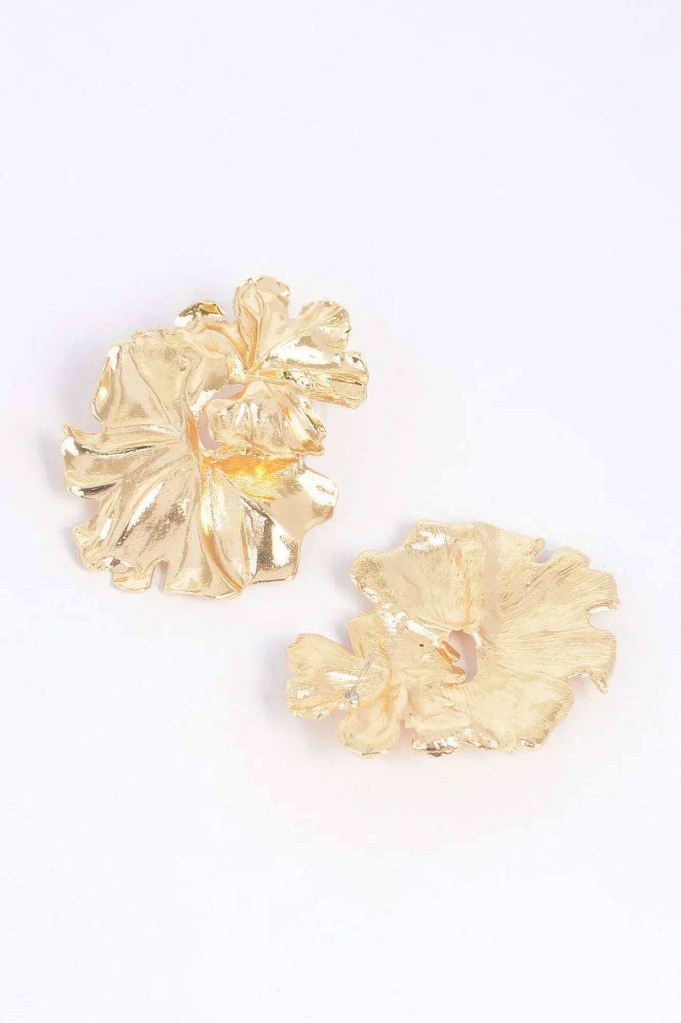 Metal Vintage Earring Secondary image