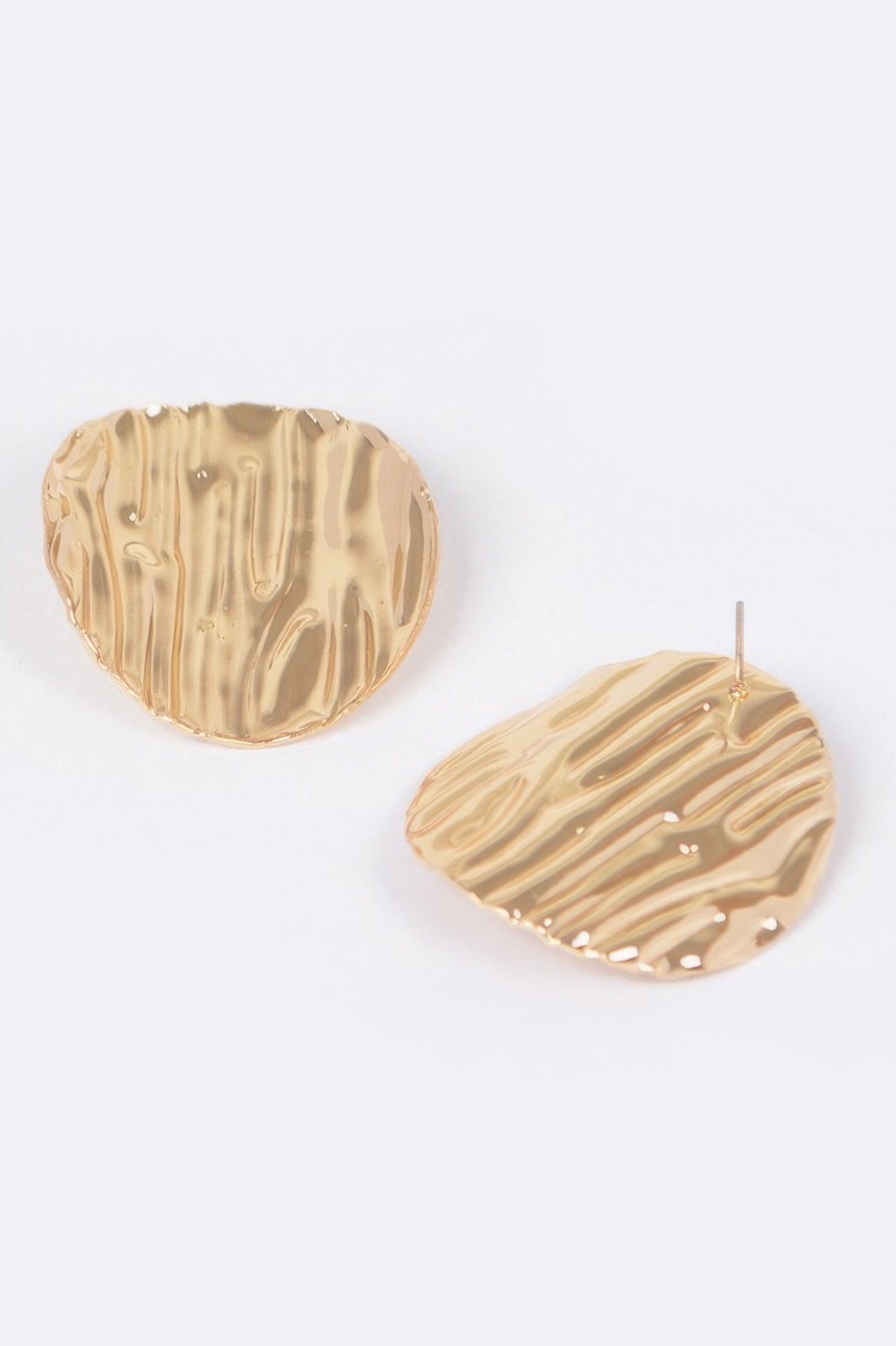 Vintage Metal Earring Secondary image