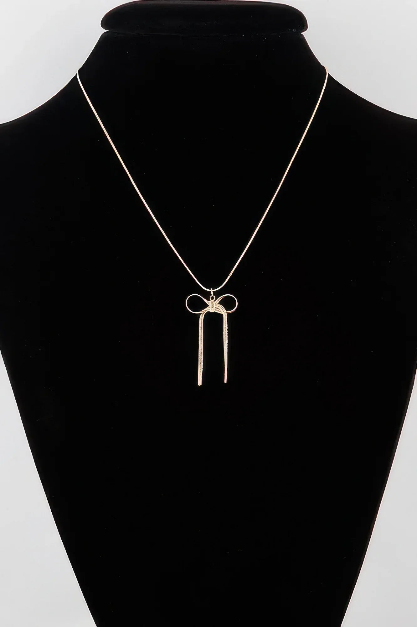 Snake Chain Ribbon Necklace | Mixtshop LLC Main image