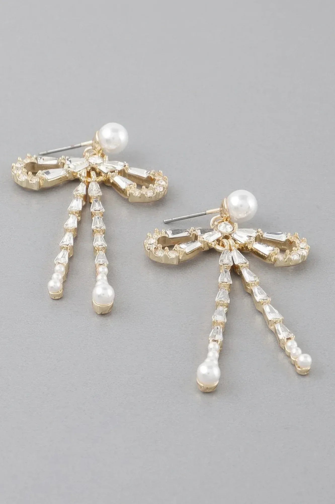 Crystal Pearl Ribbon Earrings Secondary image