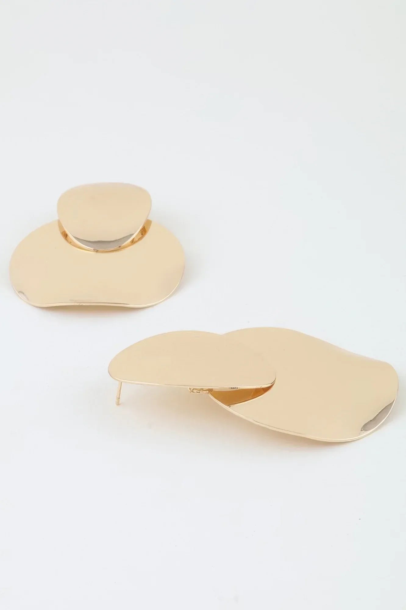 Shiny Minimal Petal Drop Earrings Secondary image