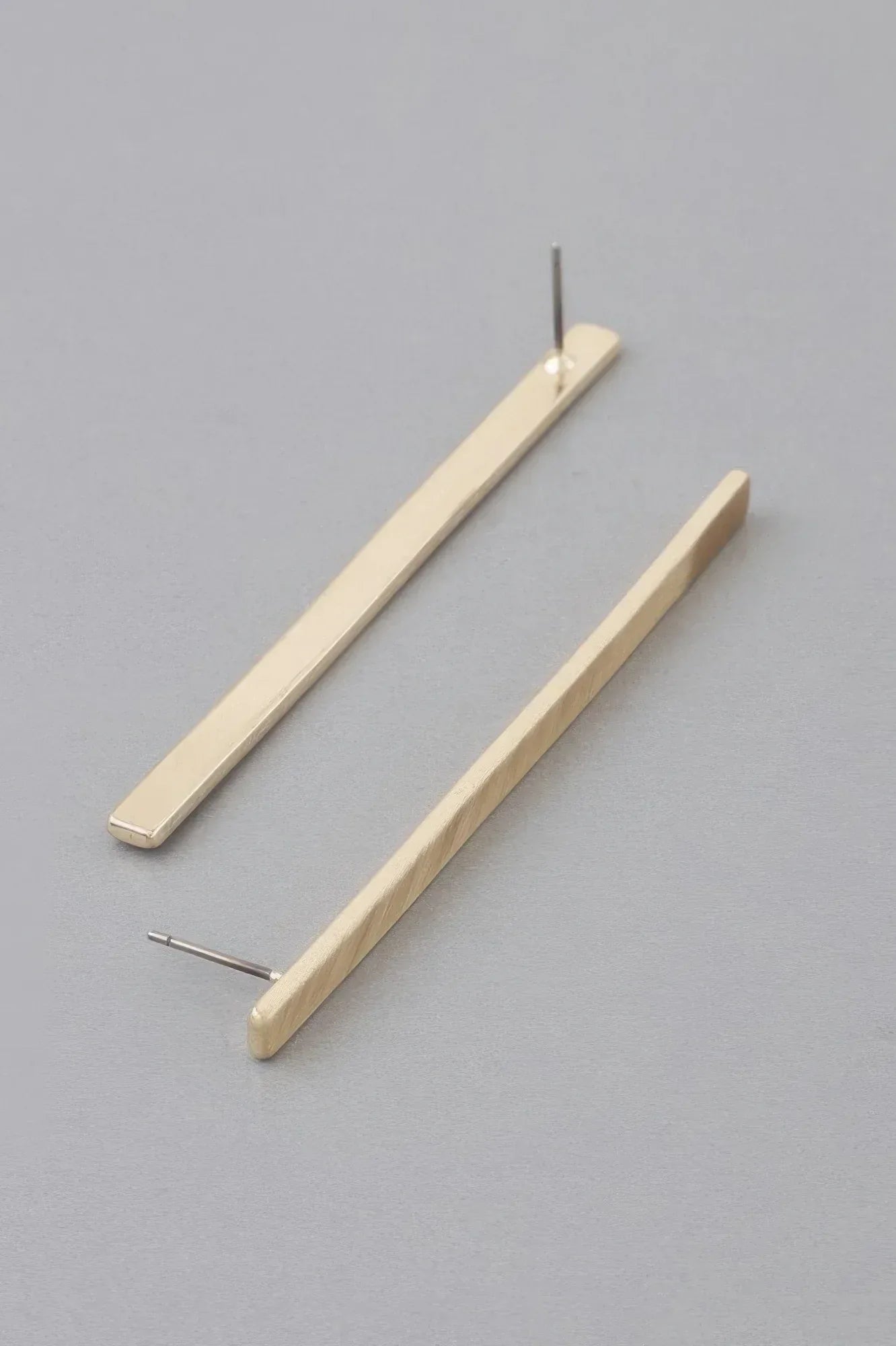 Streak Bar Drop Earrings | Mixtshop LLC Main image
