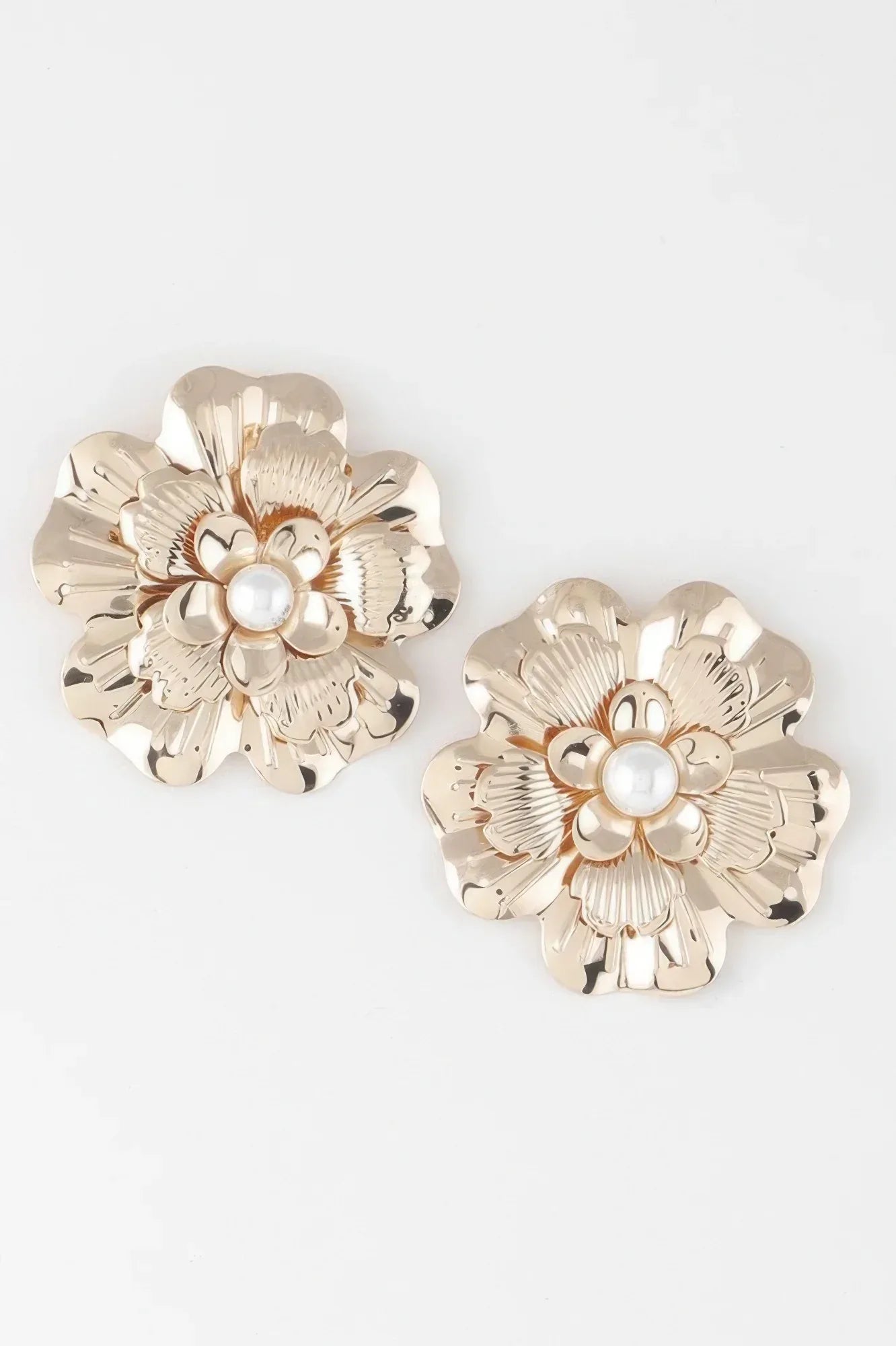 Pearl Flower Stud Earrings | Mixtshop LLC Main image