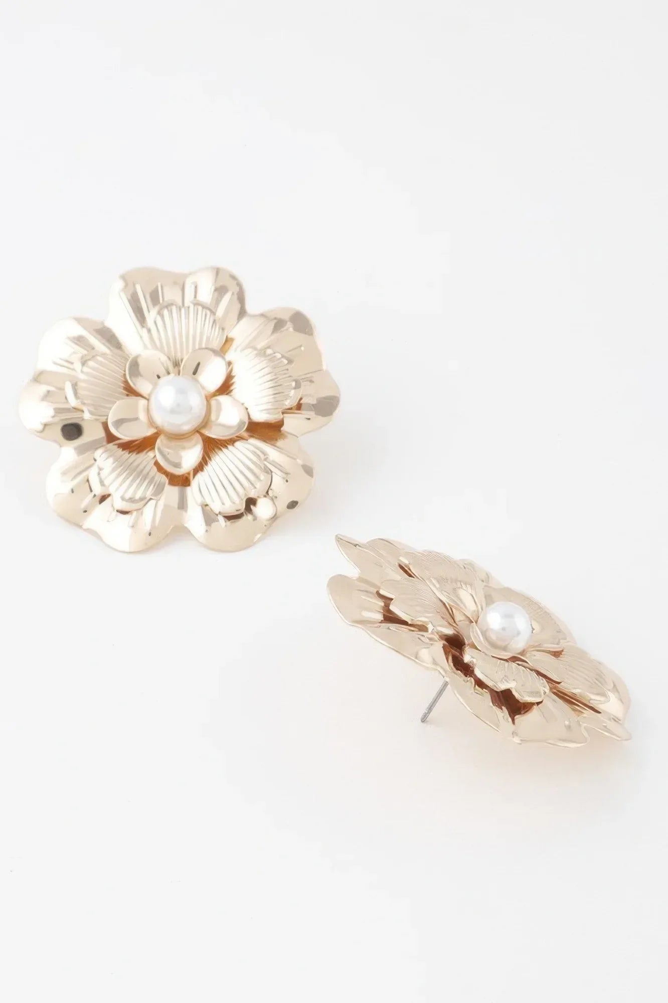 Pearl Flower Stud Earrings | Mixtshop LLC