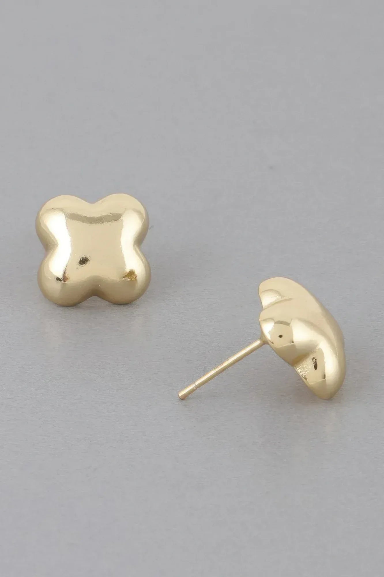 Cute Four Leaf Earrings Secondary image