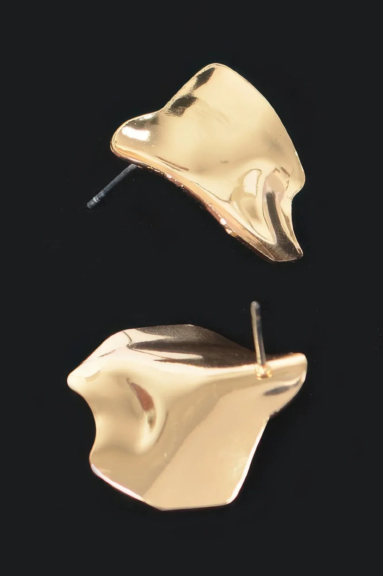 Hammered Metal Earring Secondary image