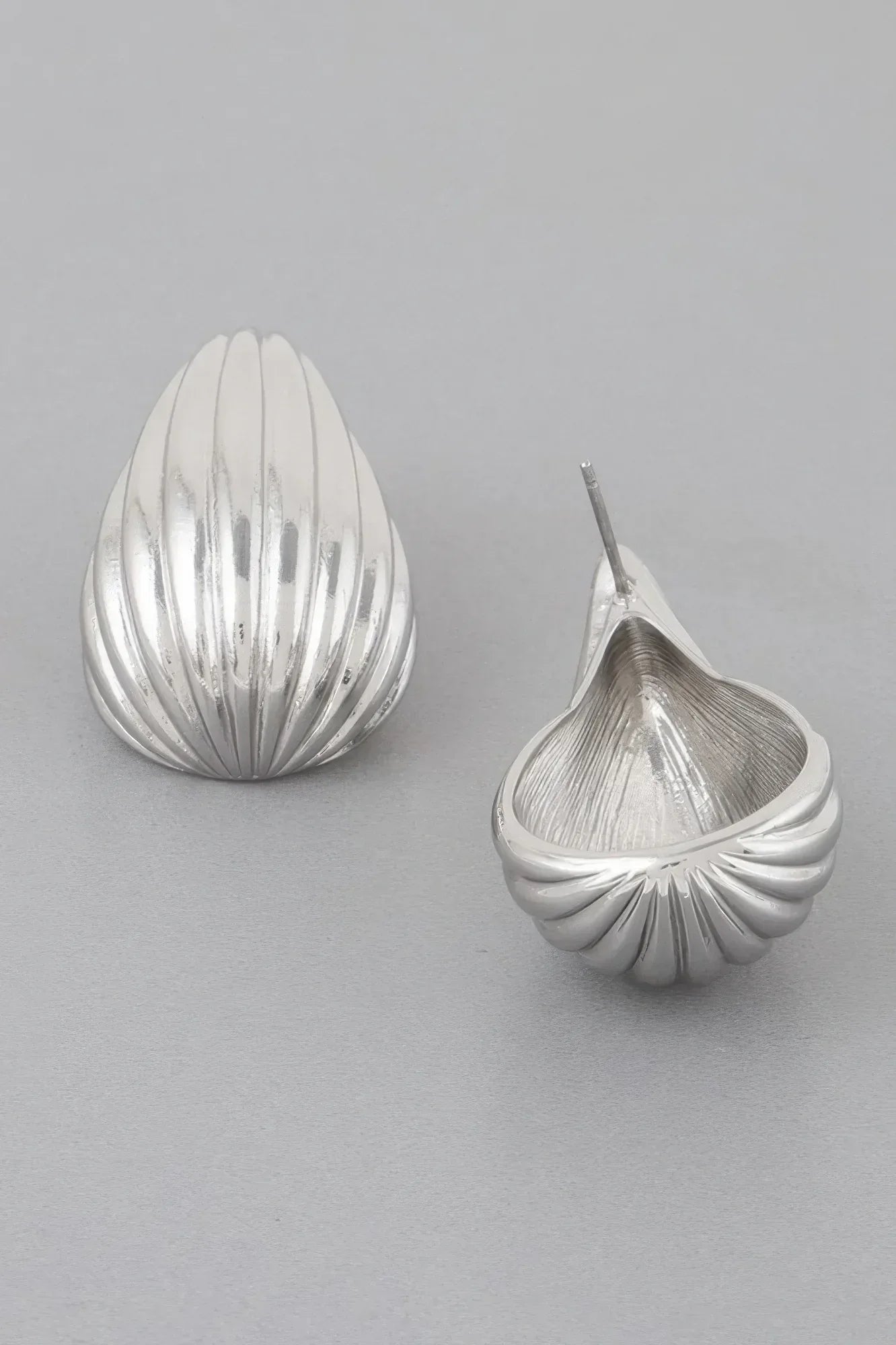 Ribbed Curve Teardrop Earrings | Mixtshop LLC Main image
