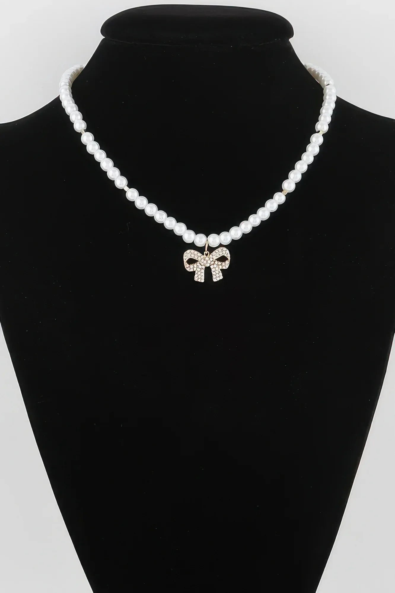 White Pearl Bow Necklace | Mixtshop LLC