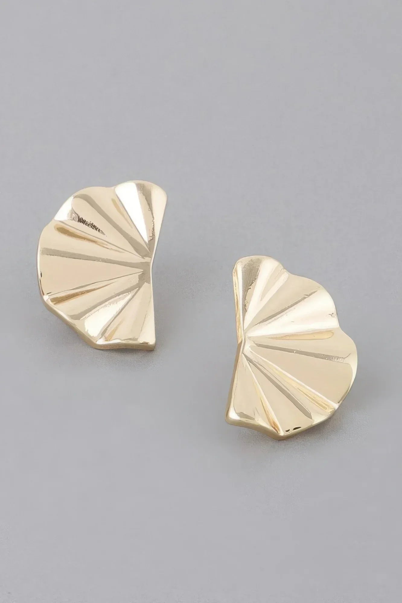 Authentic Stradivarius Textured Earrings | Mixtshop LLC Main image