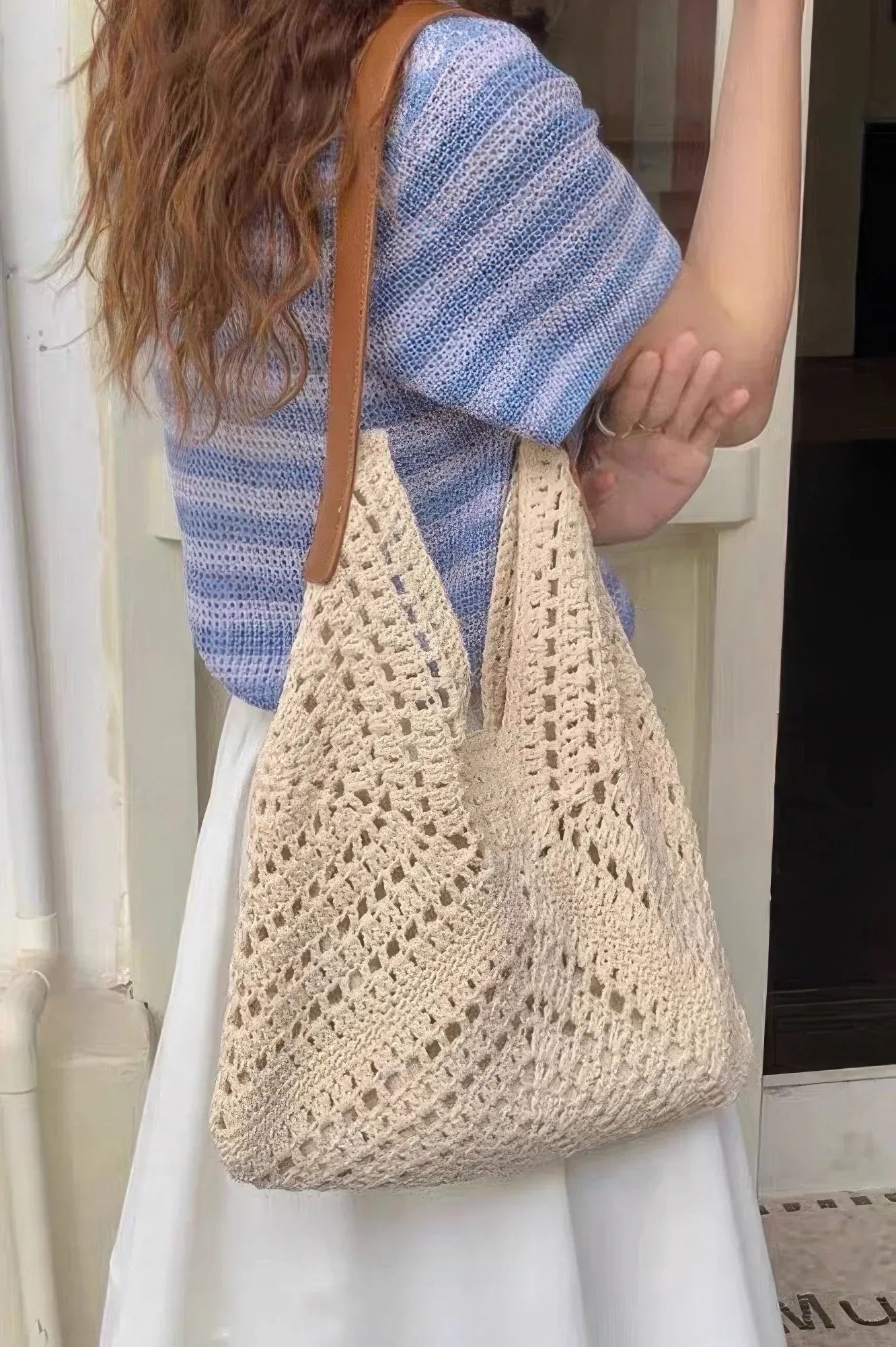 Crochet Shoulder Bag With Pouch Secondary image
