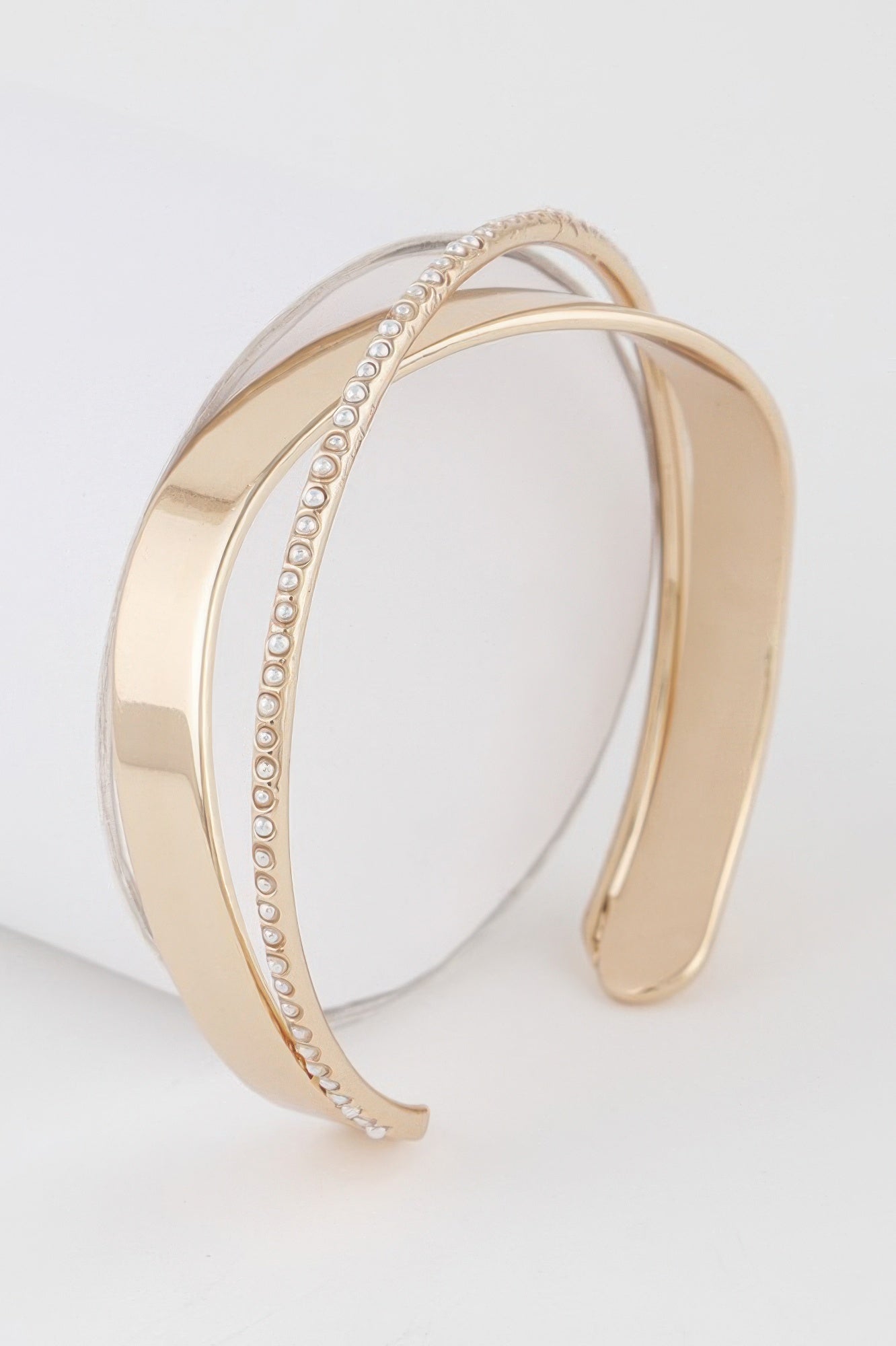 Double Pearl Laced Open Bracelet Secondary image