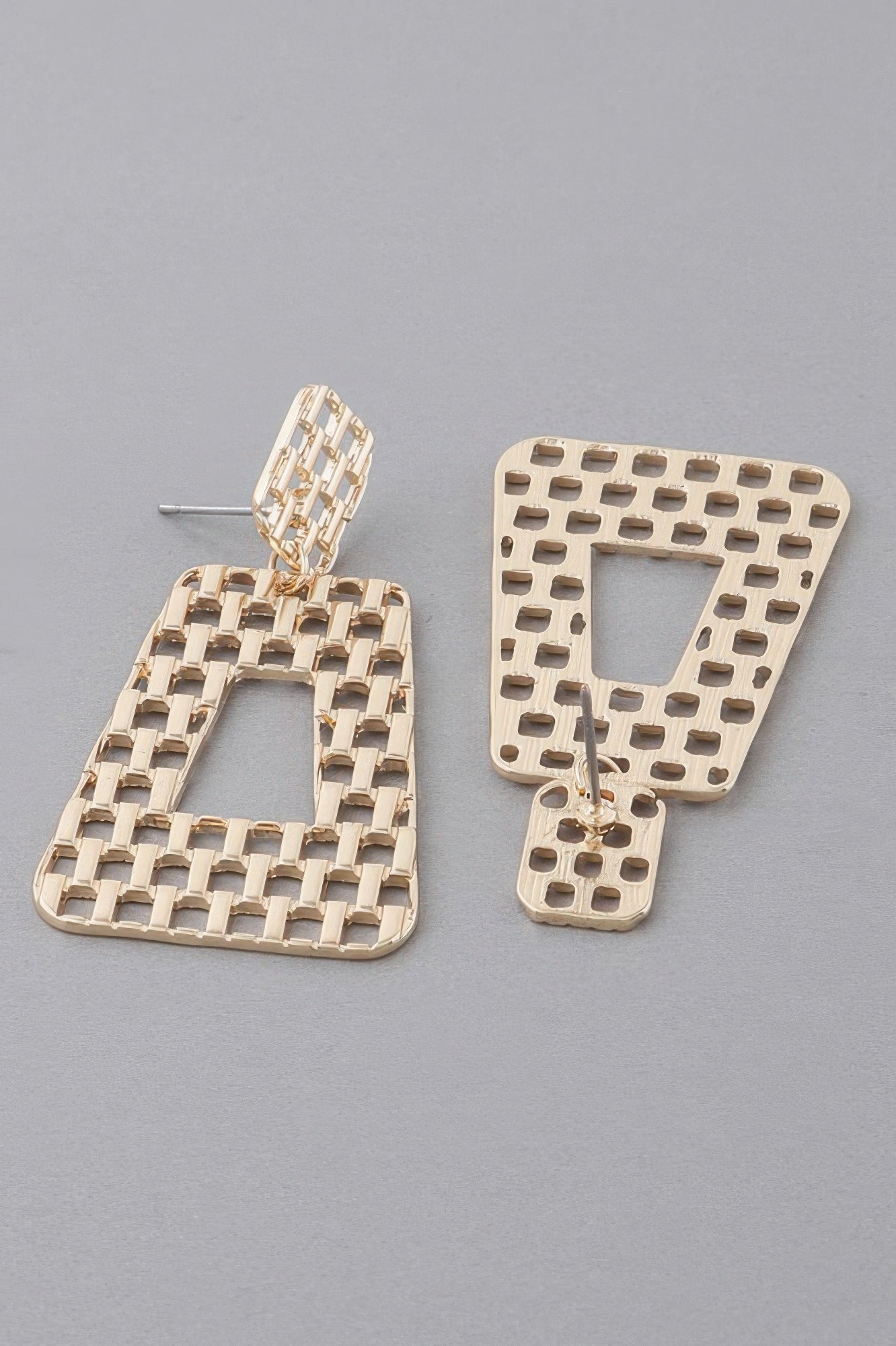 Link Chain Cut Fashion Earrings Secondary image