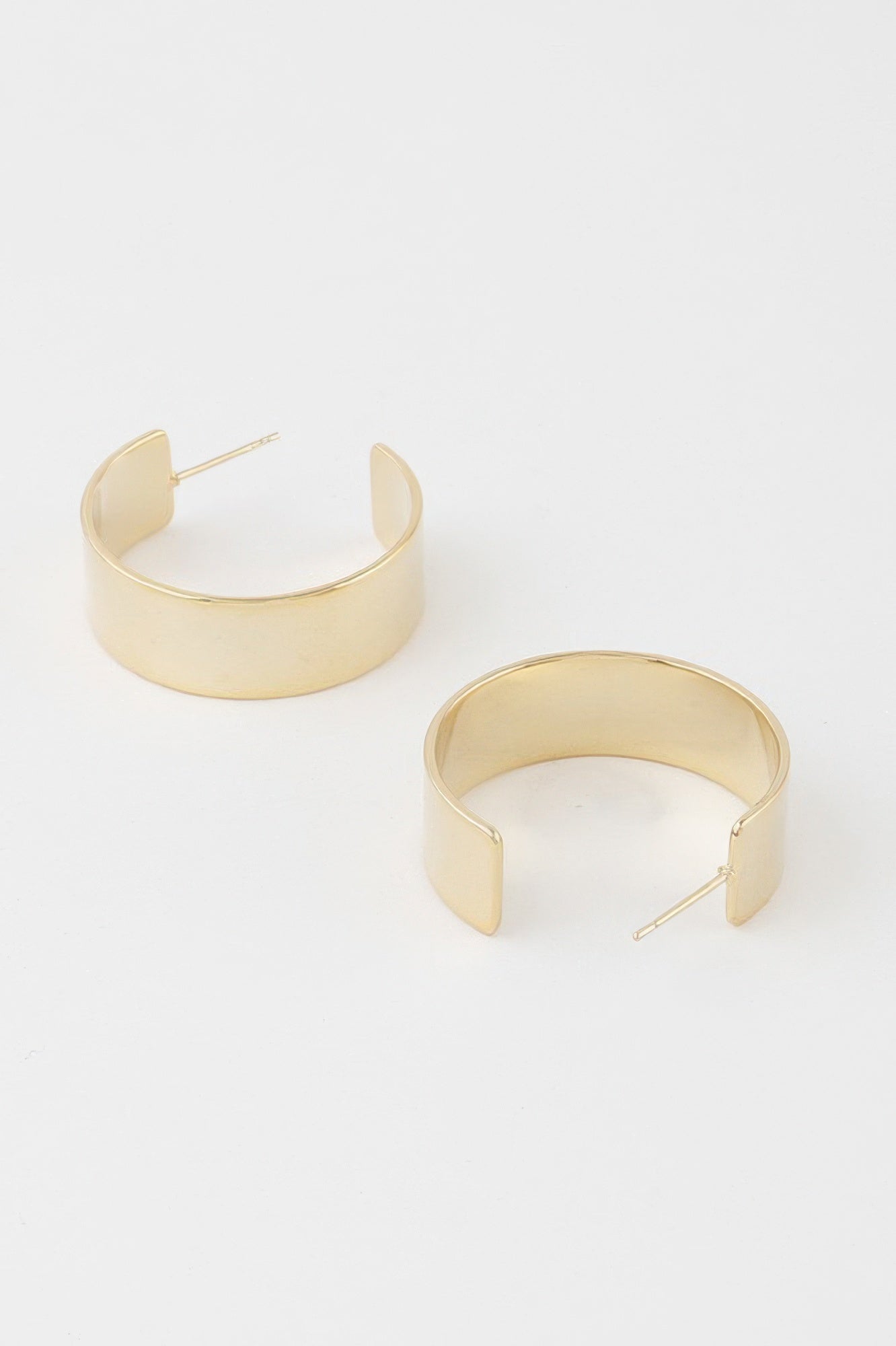 Shiny Flat Hoop Earrings Secondary image