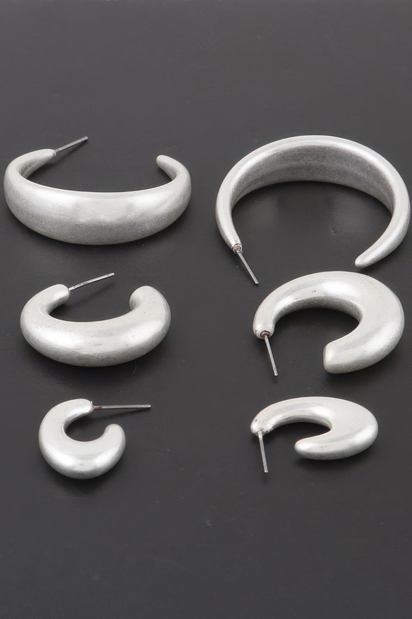 Minimal Open Hoop Earrings Set Secondary image