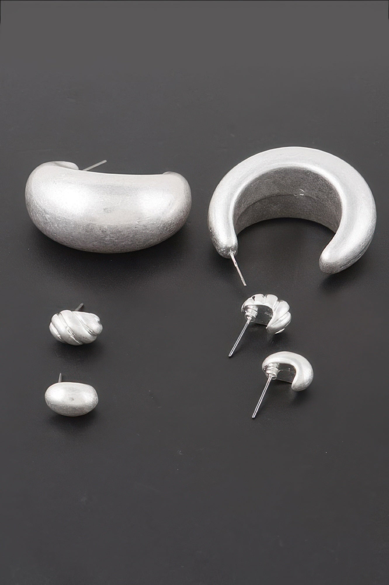 Textured Seashell Earrings Set Secondary image