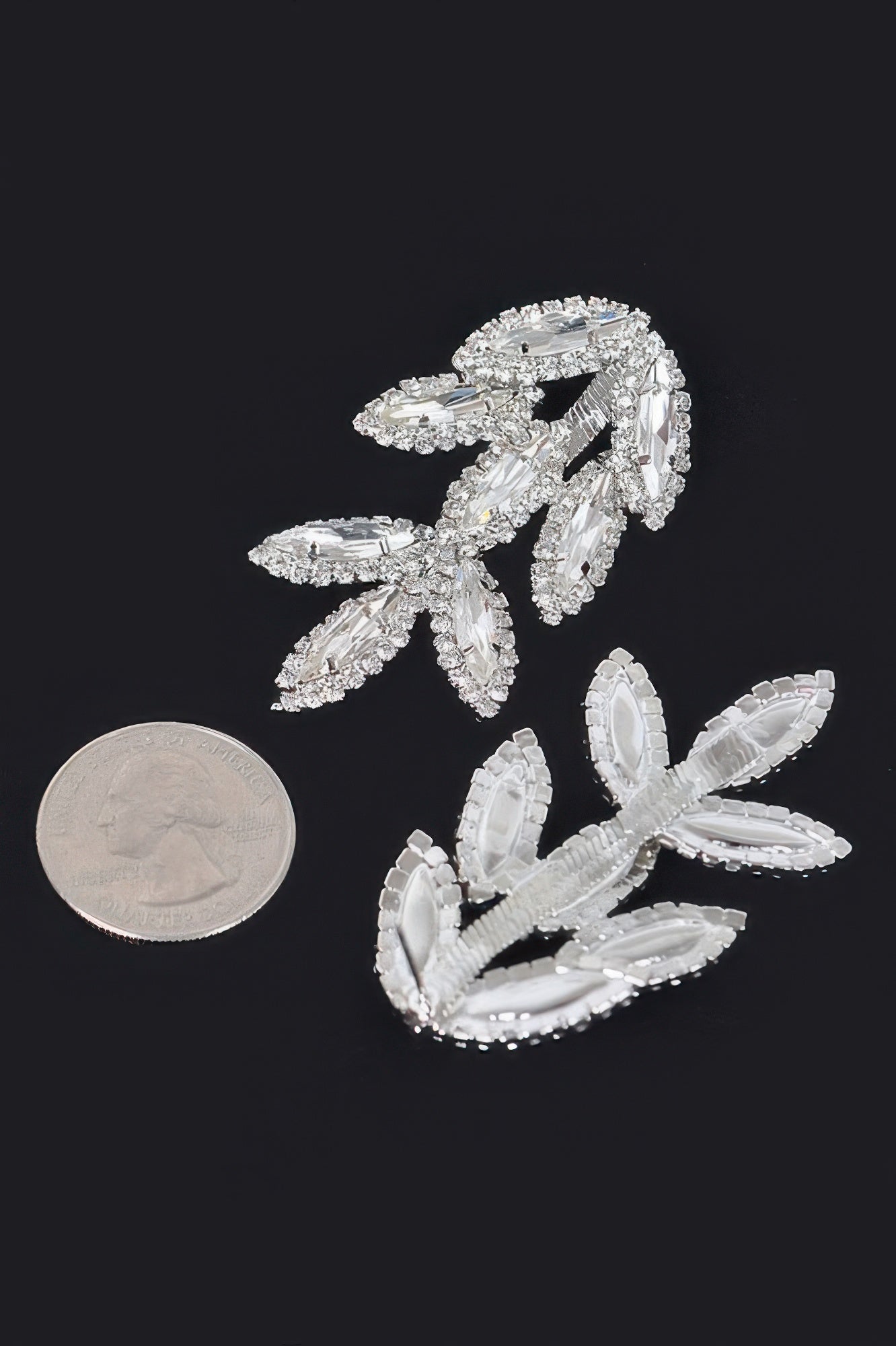 Rhinestone Leaf Earring Secondary image