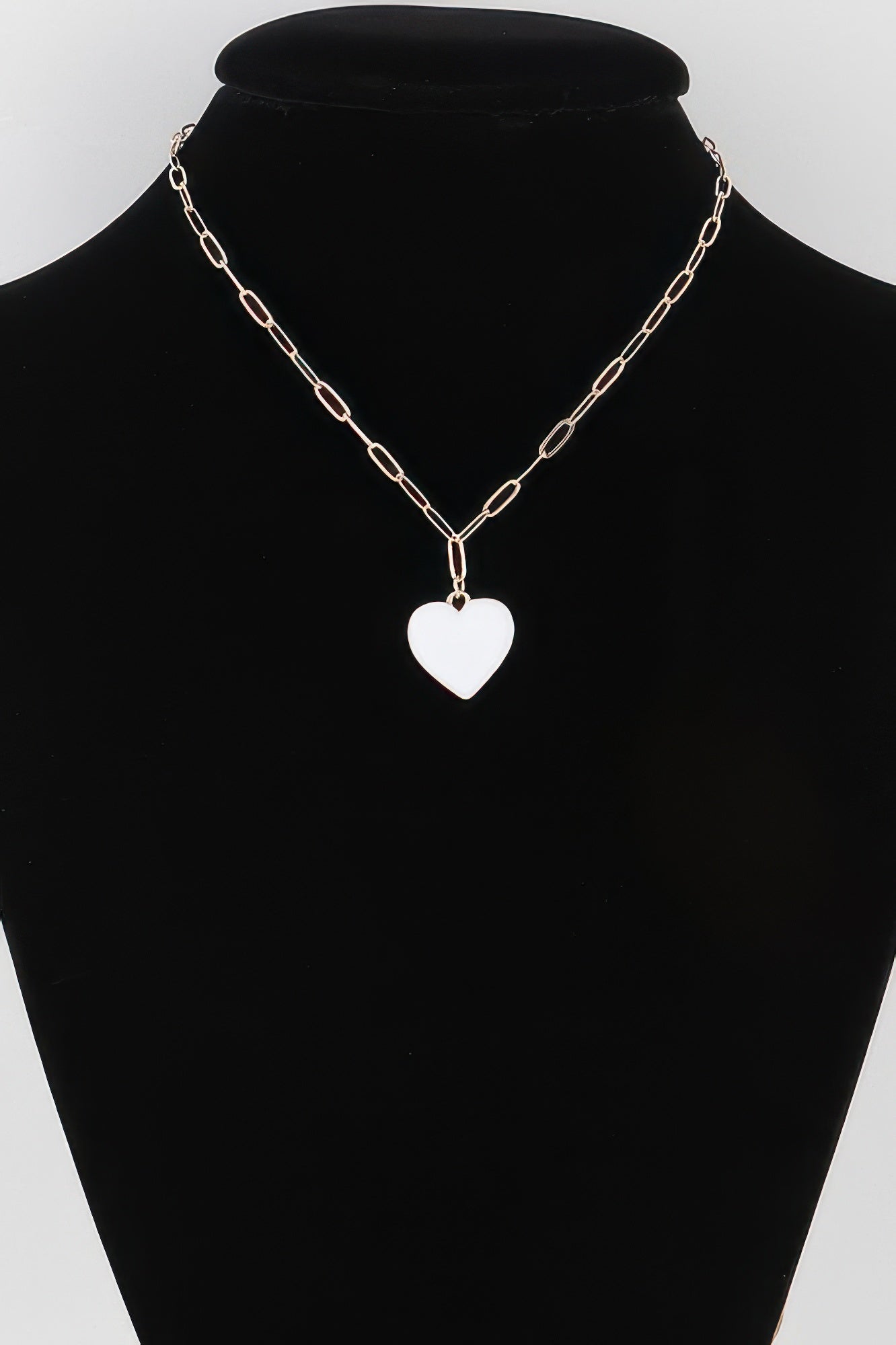Solid Heart Chain Necklace Secondary image