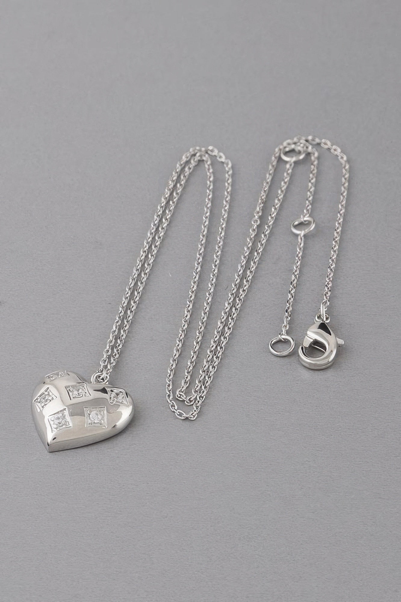 Shining Star Heart Necklace Secondary image
