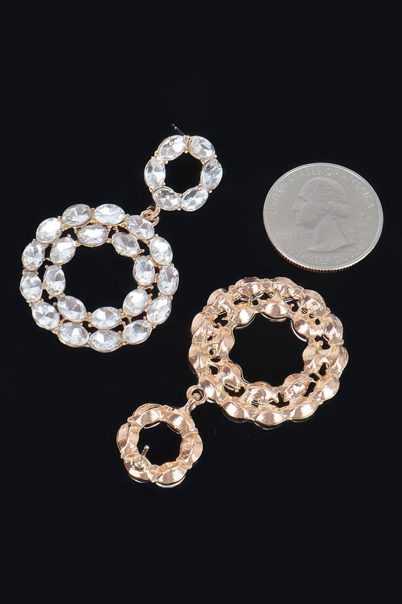 Rhinestone Round Daggle Earring Secondary image