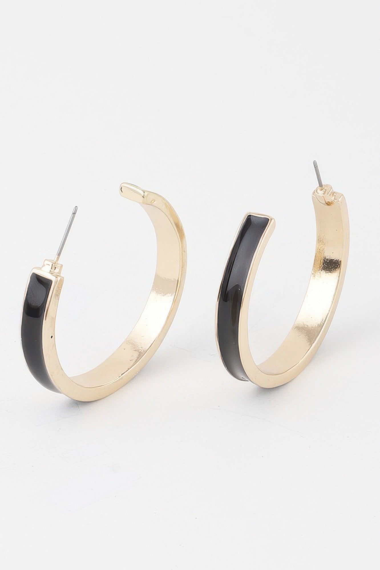 Solid Lined Hoop Earrings Secondary image