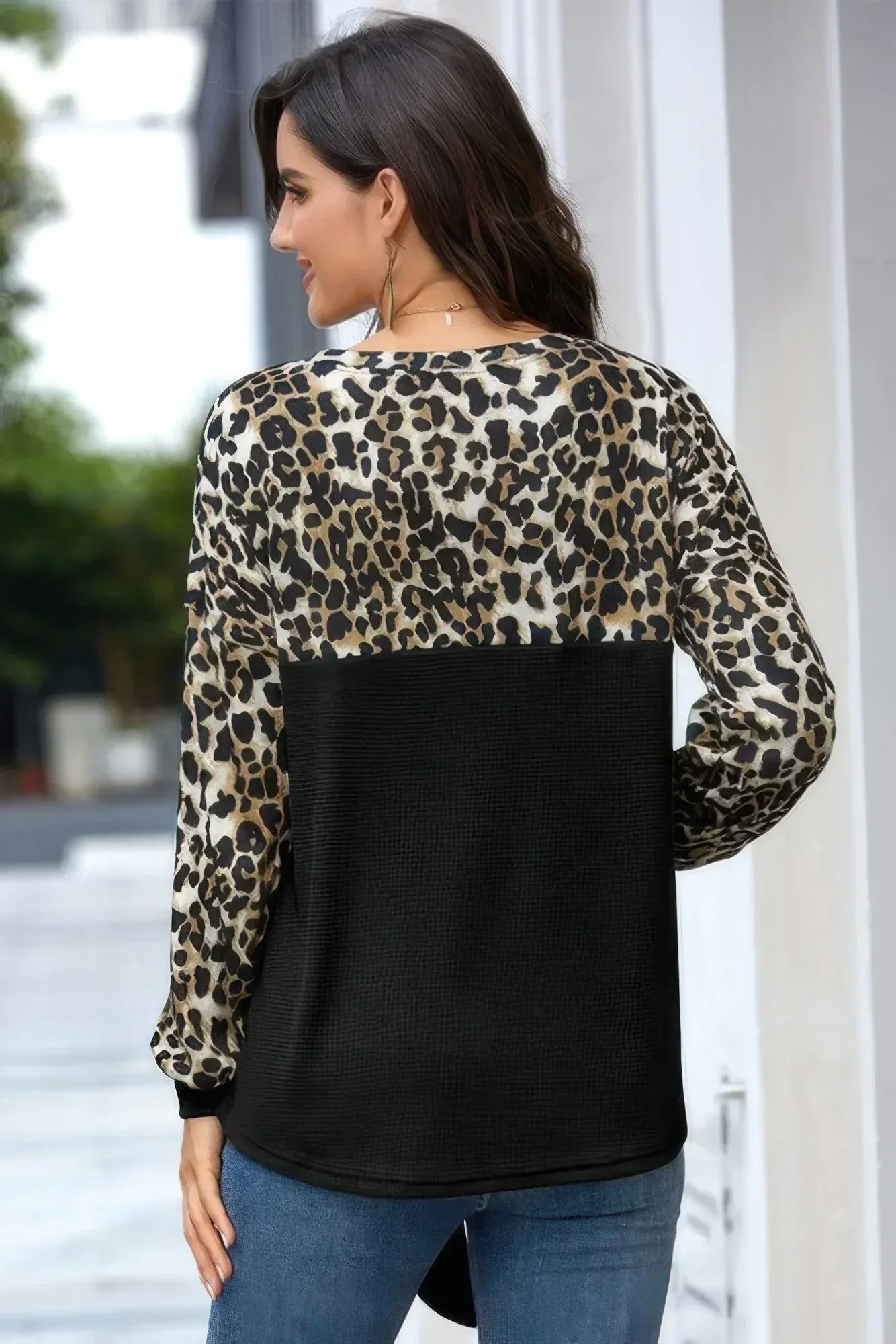 Leopard Stitching Bow Knit Crew Neck Loose Pullover Secondary image