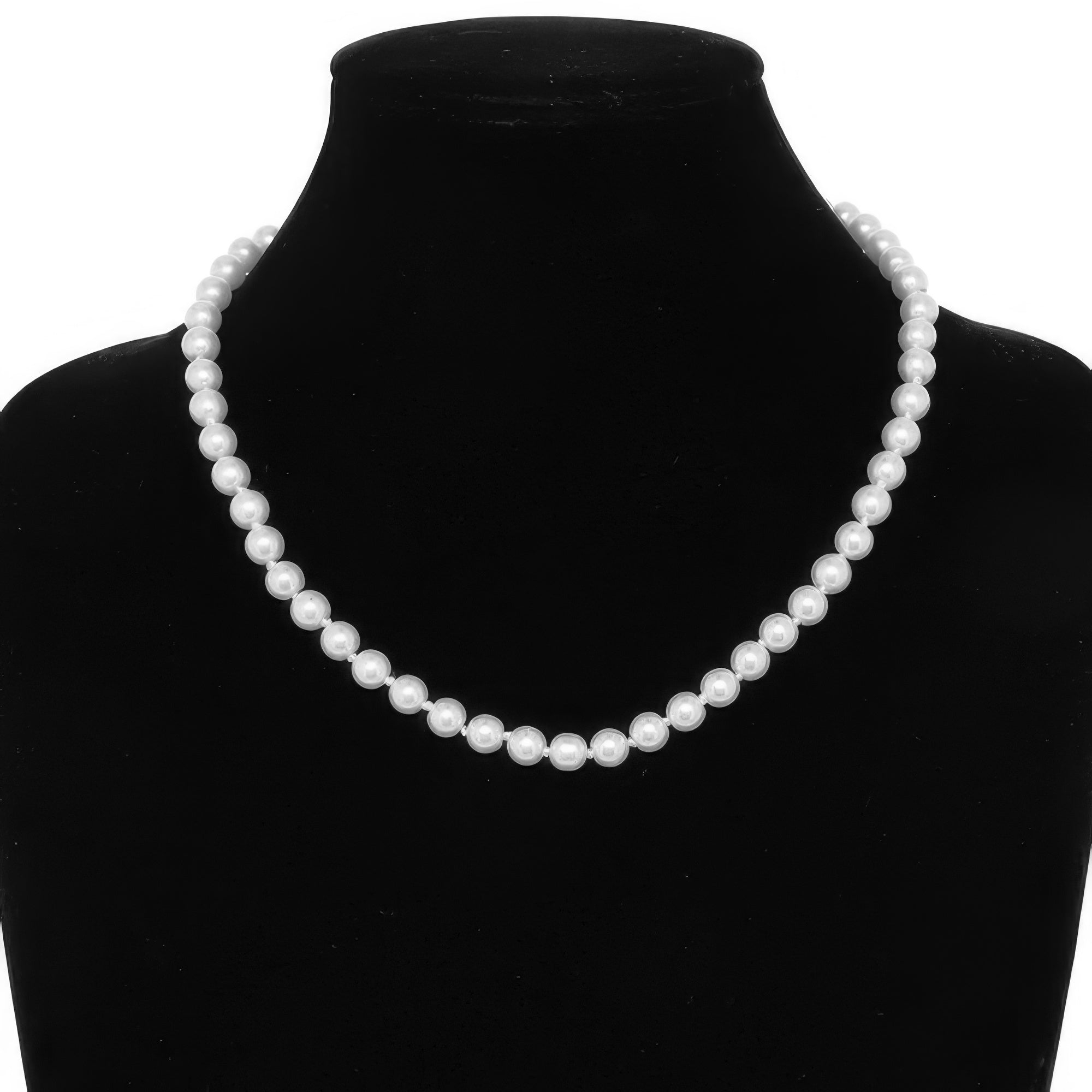 White Pearlescent Pearl Beaded Necklace Secondary image