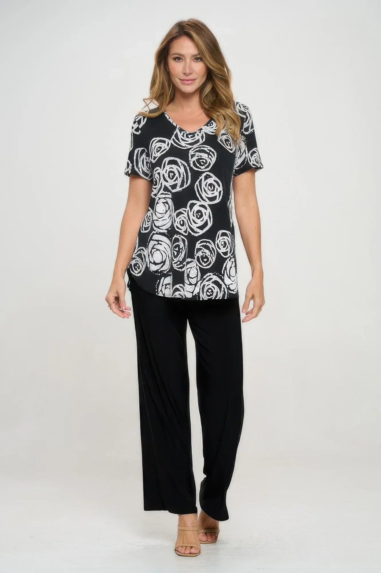 Hit V-neck Binding Top Secondary image