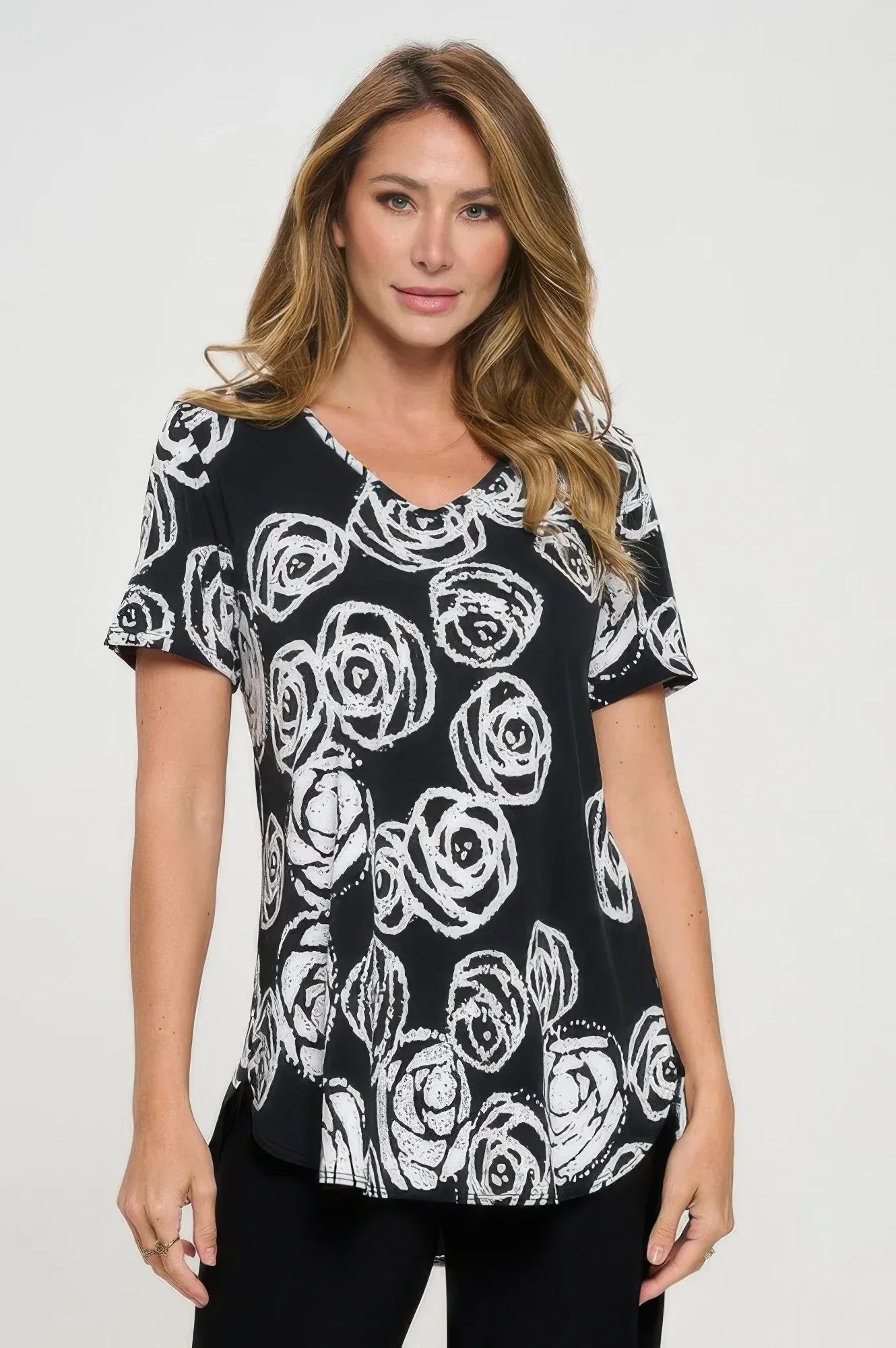 Hit V-neck Binding Top | Mixtshop LLC