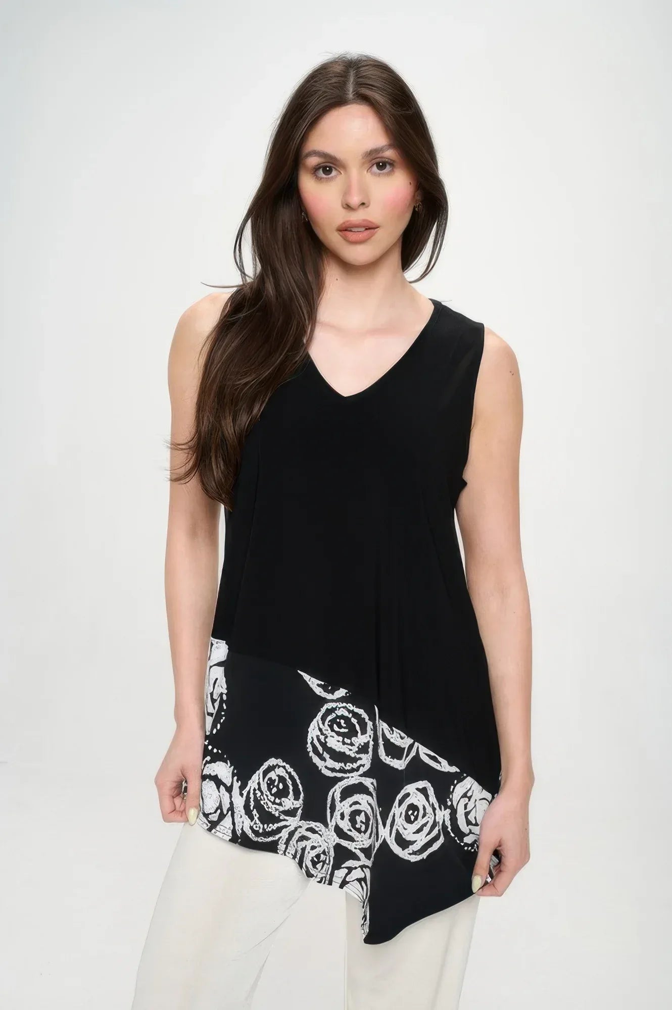 Hit Sleeveless Contrast Top | Mixtshop LLC Main image