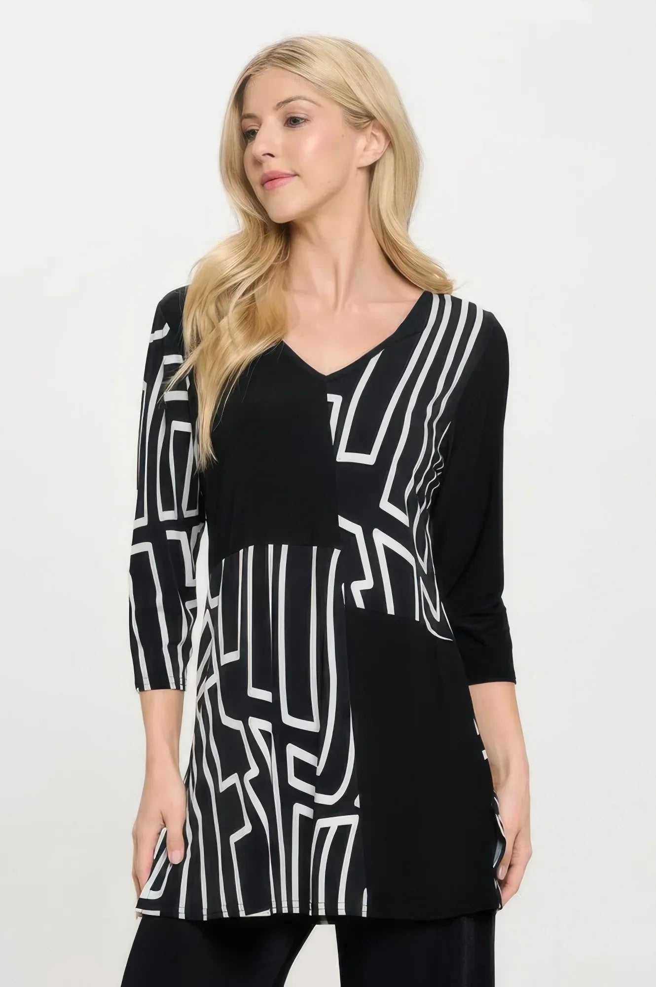 Hit Contrast V-neck Tunic Top | Mixtshop LLC Main image