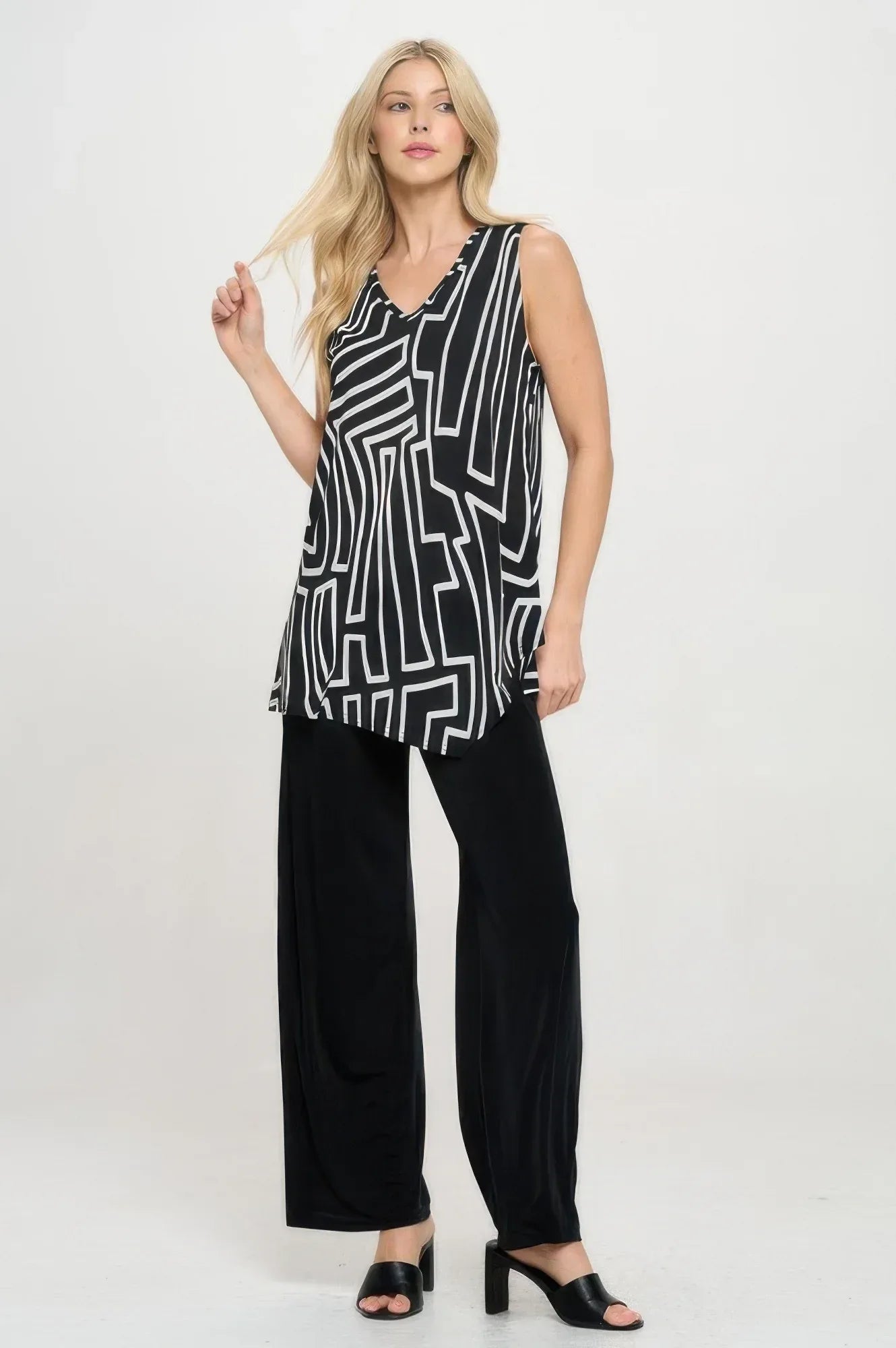 Hit Point V-neckline Tank Top | Mixtshop LLC