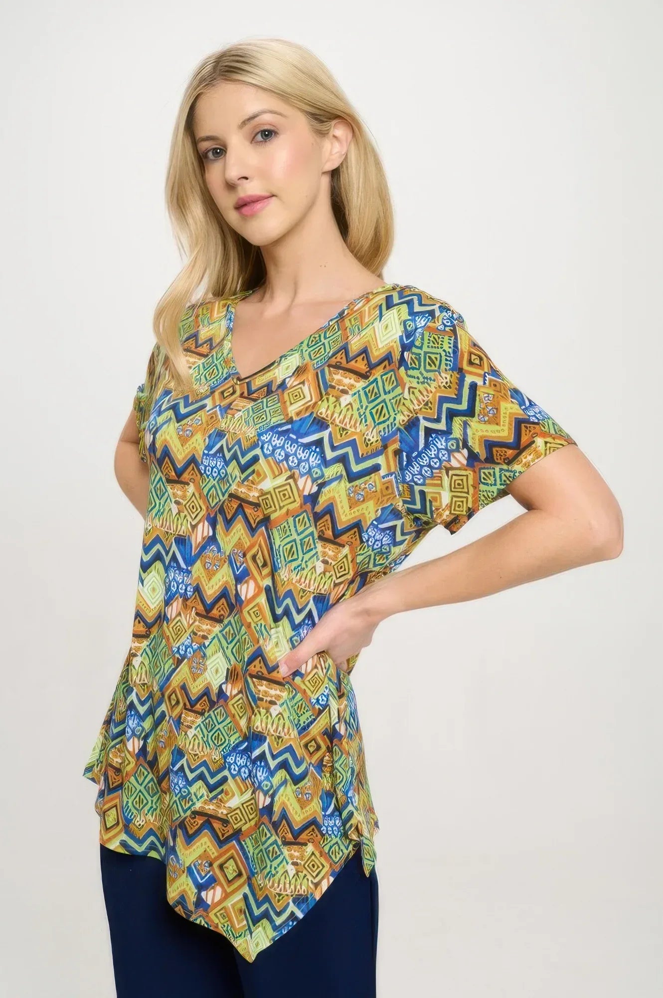 Hit Point V-neckline Top | Mixtshop LLC Main image