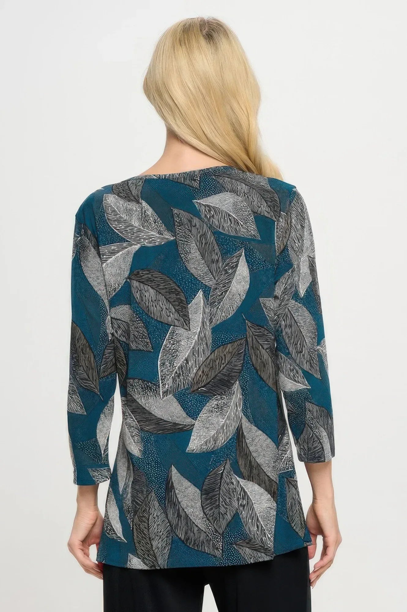 Hit Point V-neckline Top | Mixtshop LLC
