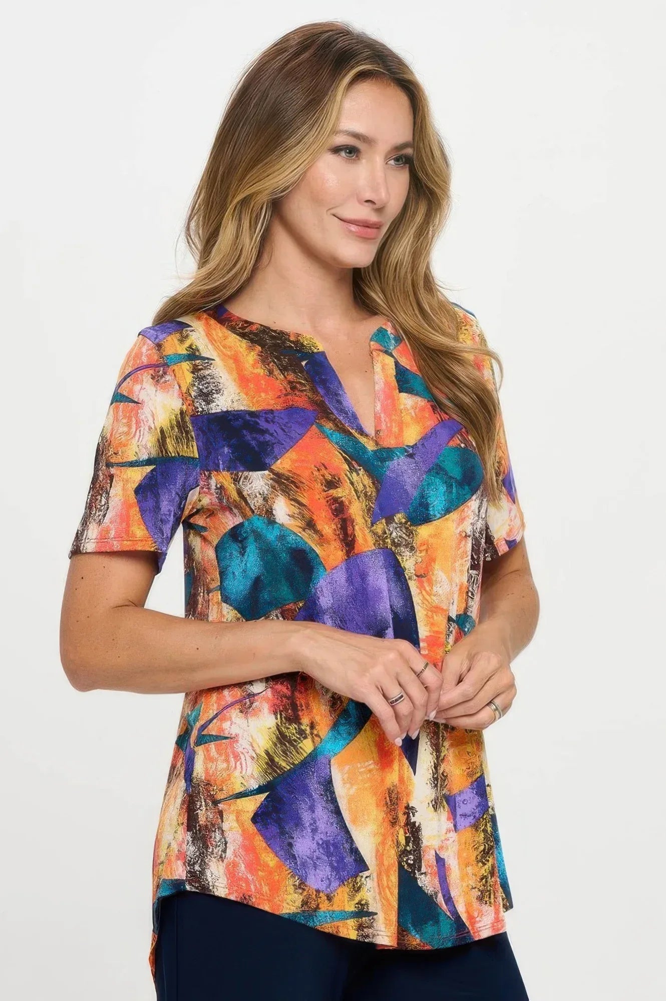 Short Sleeve V-neck Notch Top Secondary image